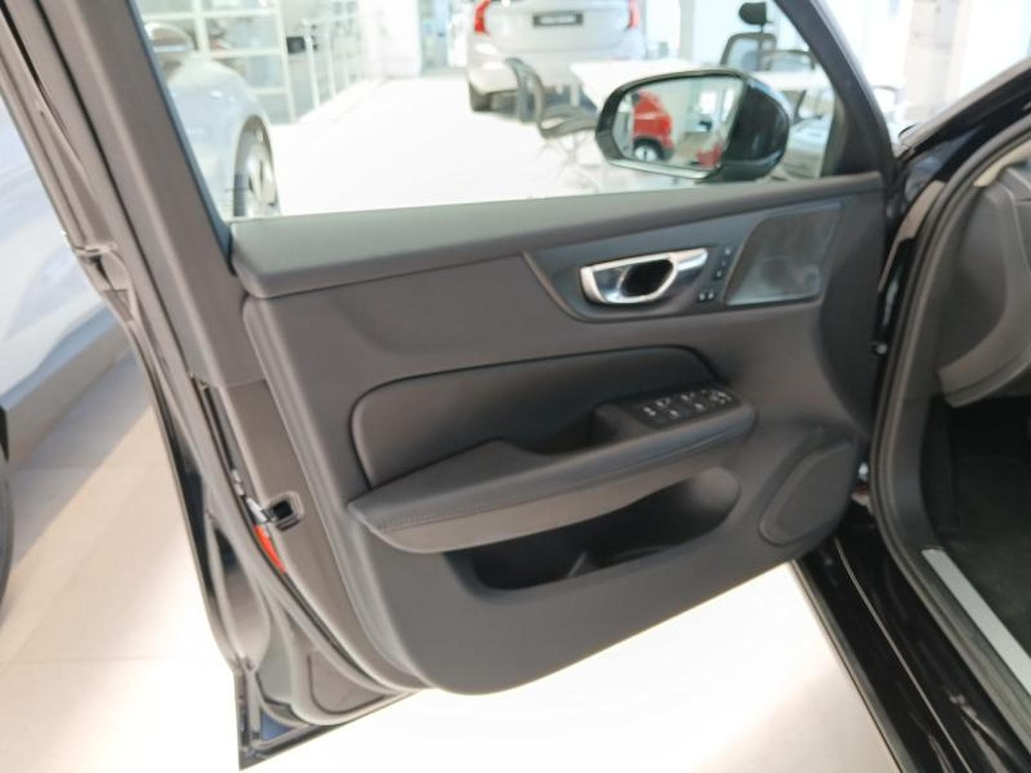 Volvo V60 T6 Plus Bright  / Hybride (2025) - Photo 17