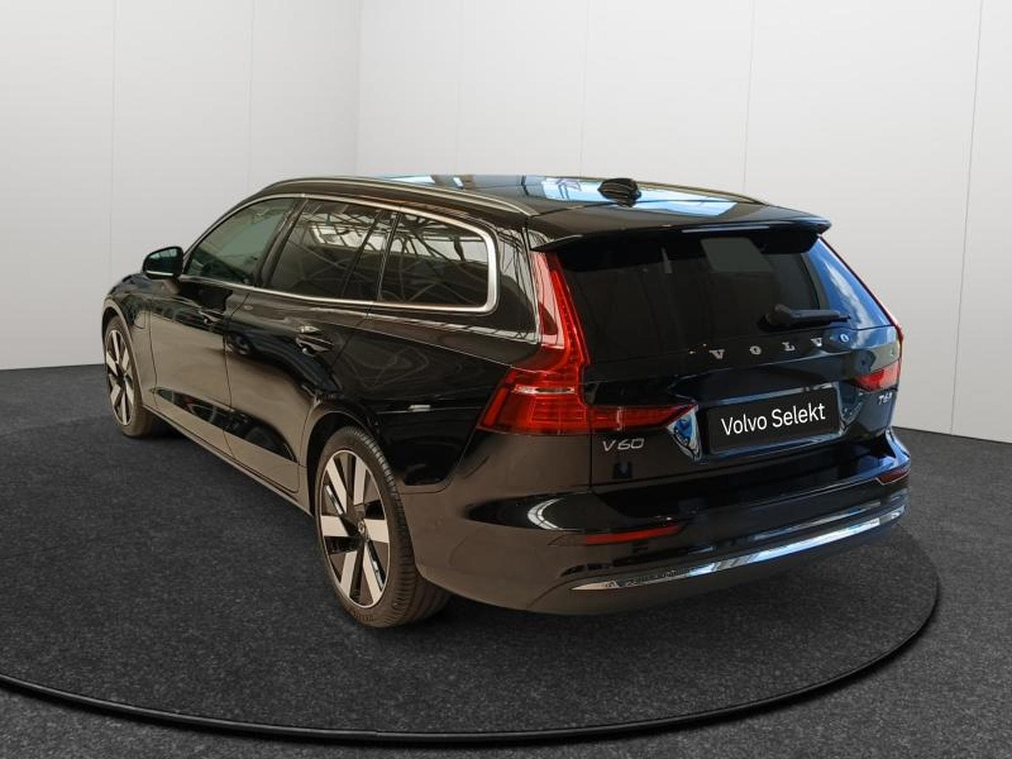 Volvo V60 T6 Plus Bright  / Hybride (2025) - Photo 2