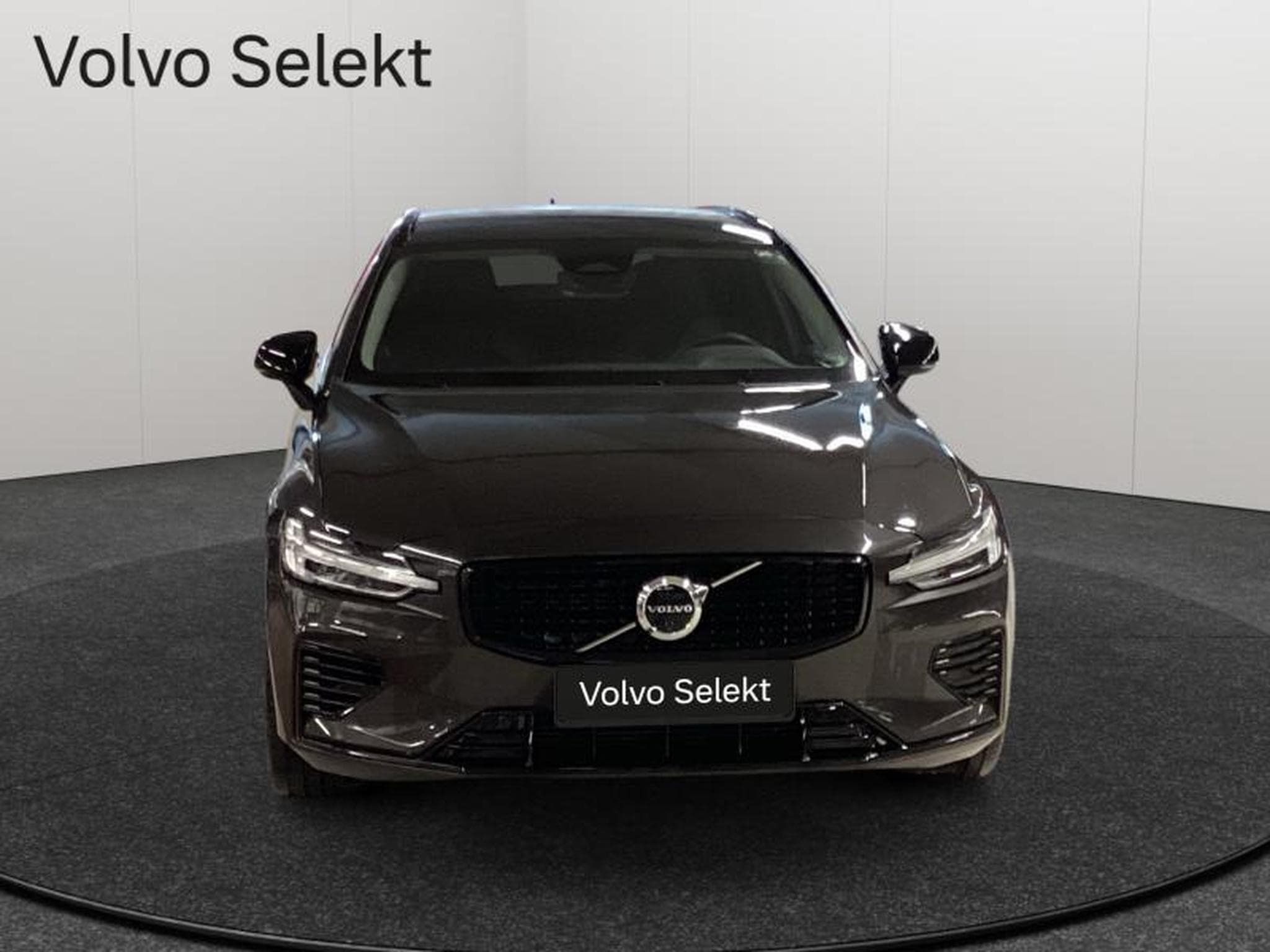 Volvo V60 T6 Plus Dark / Hybride (2025) - Photo 10