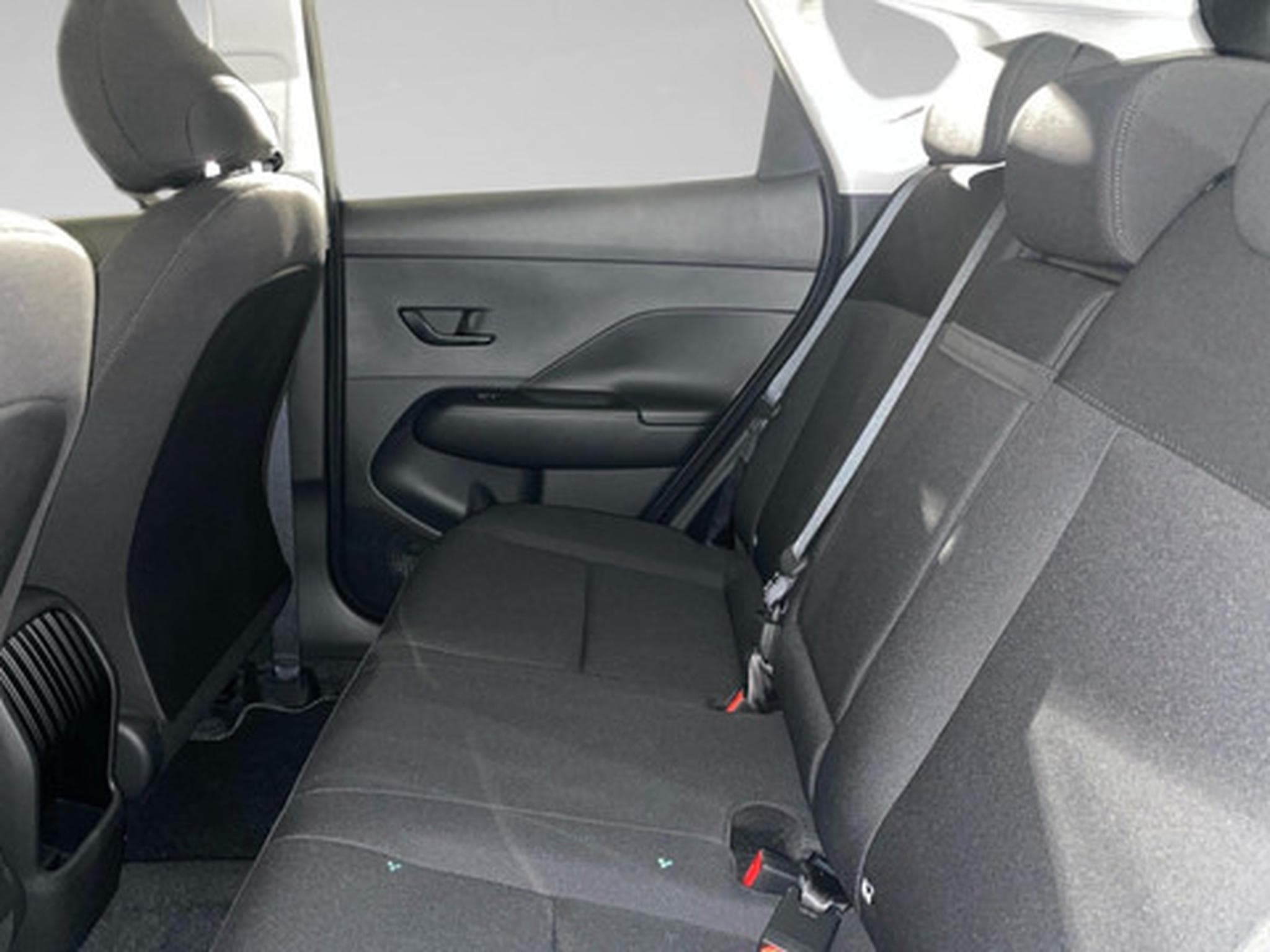 Hyundai Kona 1.6 T-GDI Techno 48V 7-DCT (2025) - Photo 11