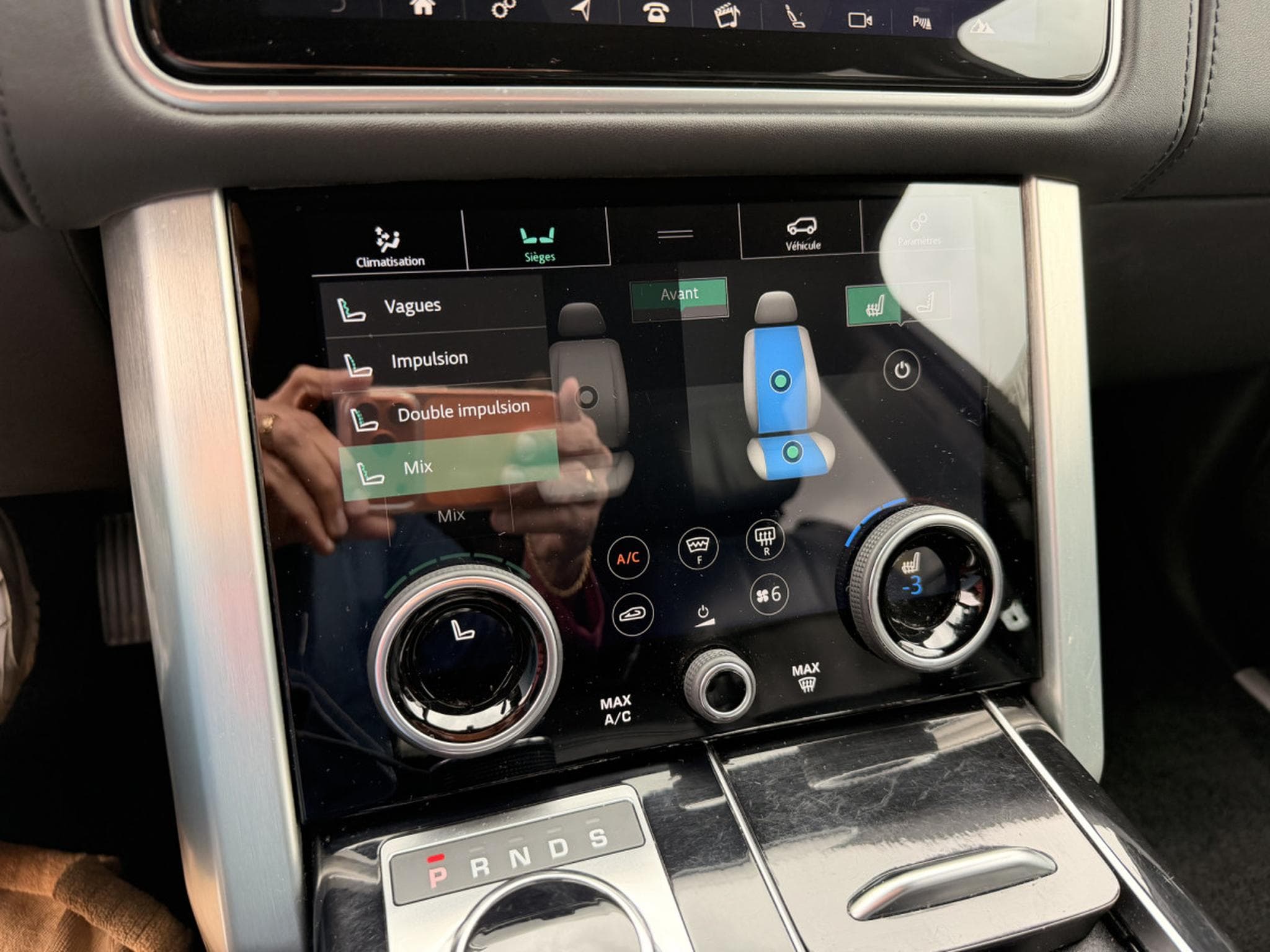 Land-Rover Range Rover 4.4 SDV8 340 Autobiography (2018) - Photo 19
