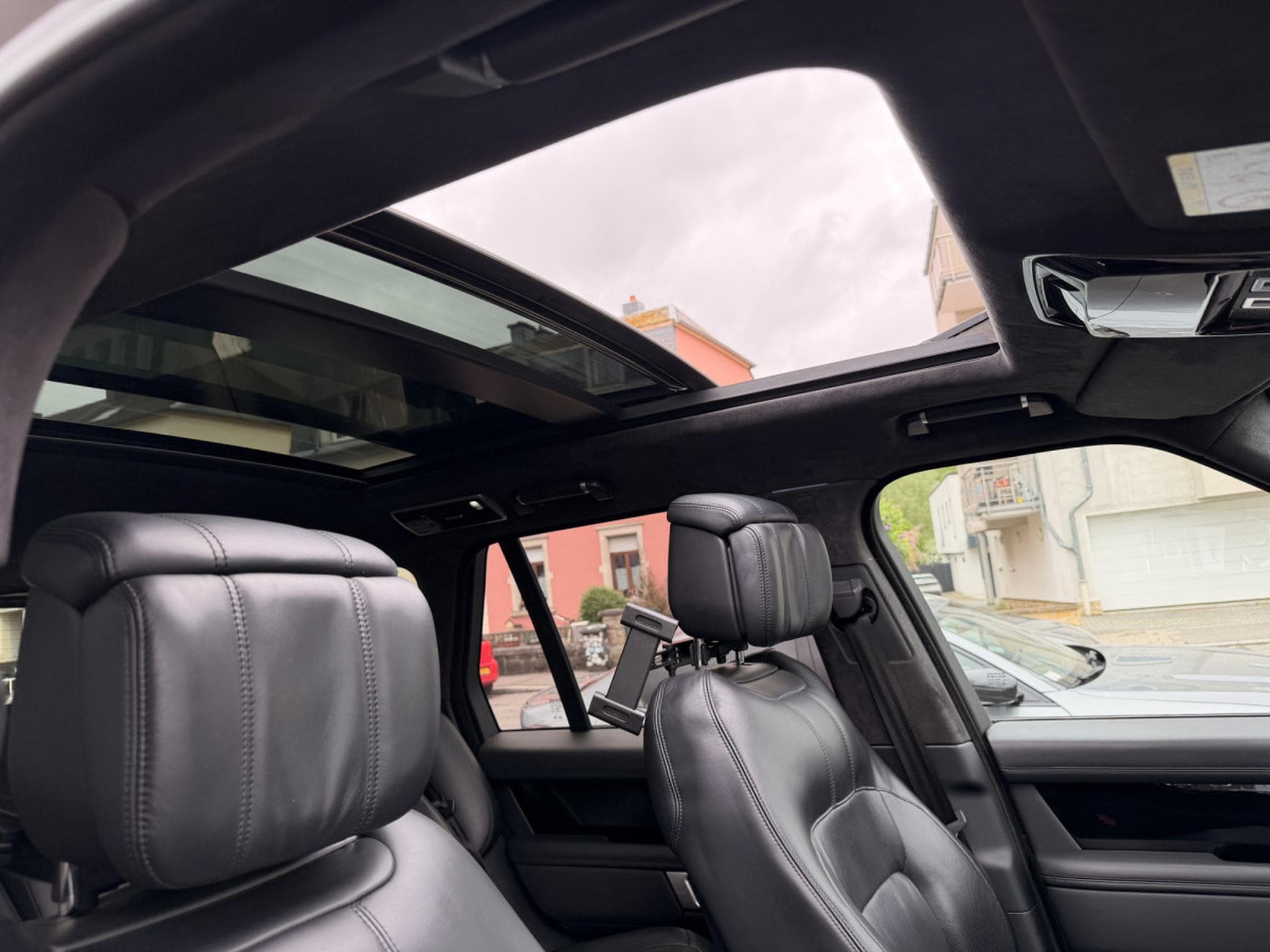 Land-Rover Range Rover 4.4 SDV8 340 Autobiography (2018) - Photo 20