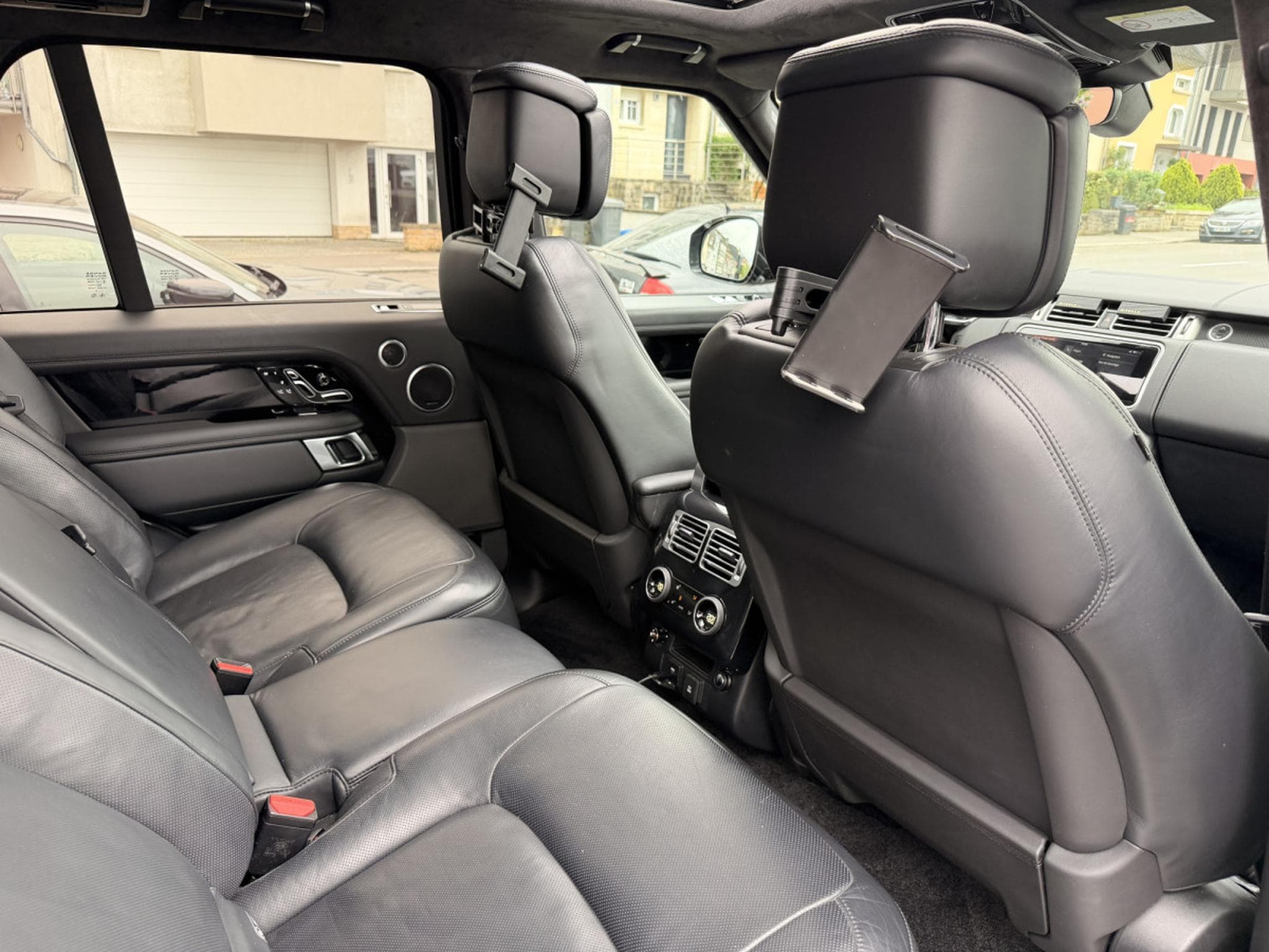 Land-Rover Range Rover 4.4 SDV8 340 Autobiography (2018) - Photo 21