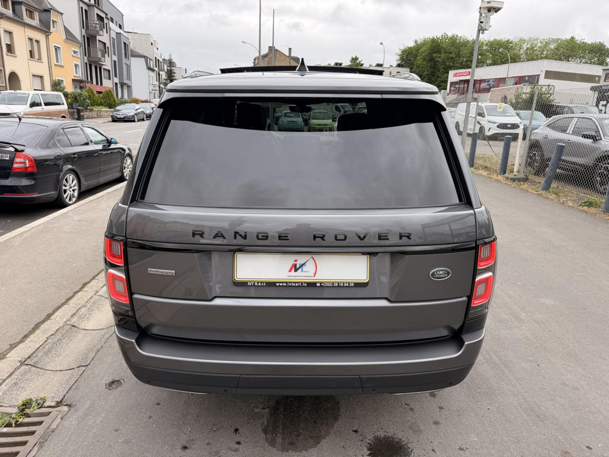 Land-Rover Range Rover 4.4 SDV8 340 Autobiography (2018) - Photo 4
