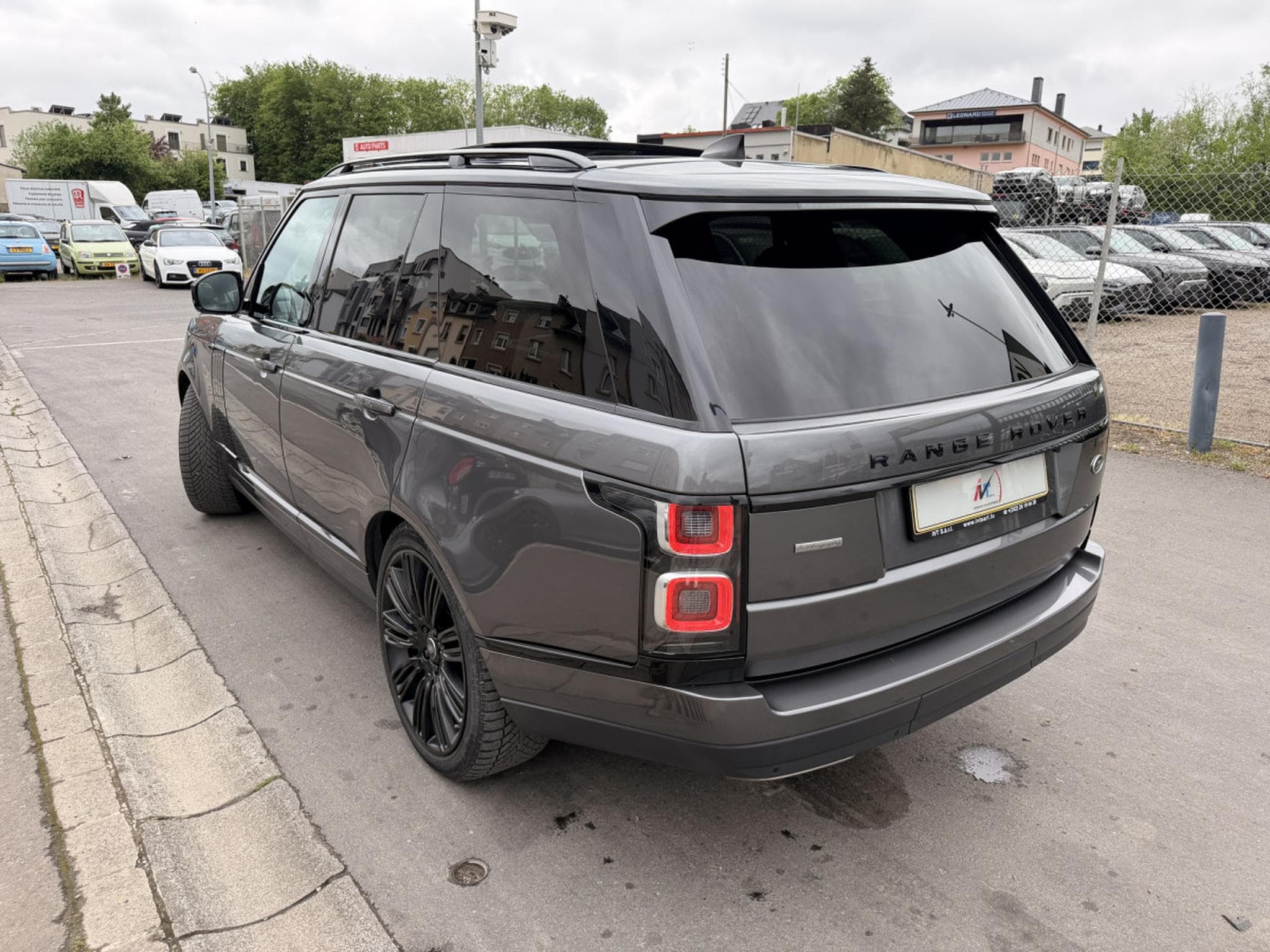 Land-Rover Range Rover 4.4 SDV8 340 Autobiography (2018) - Photo 9
