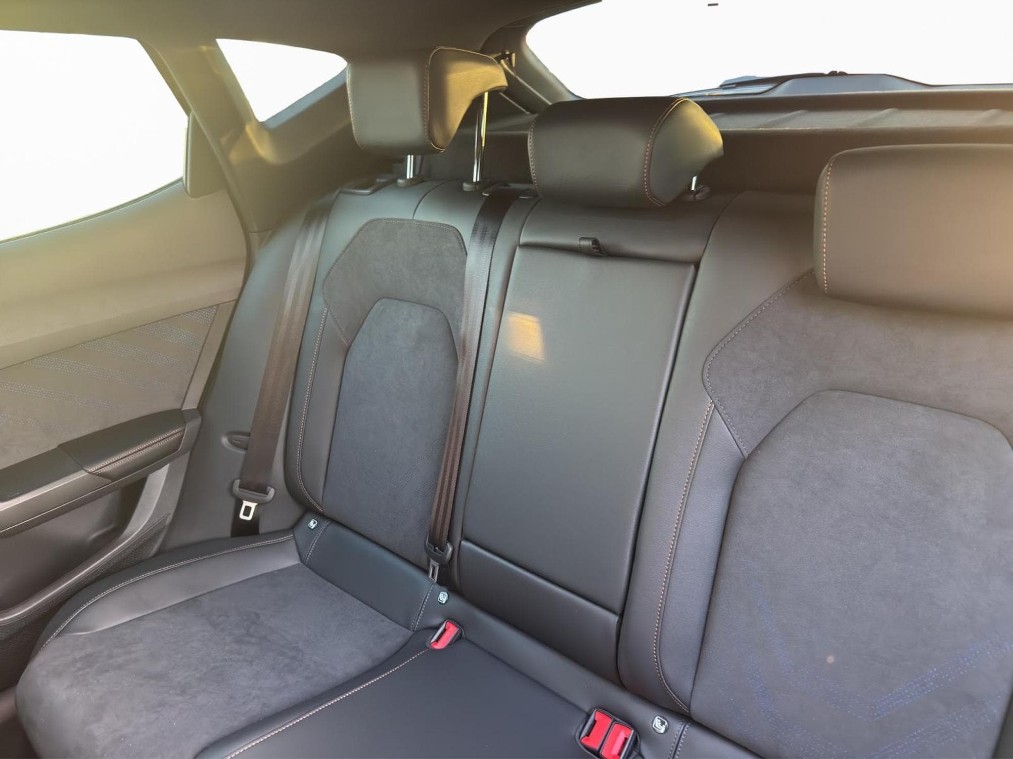 Cupra Formentor 1.5 eTSI DSG (2026) - Photo 16