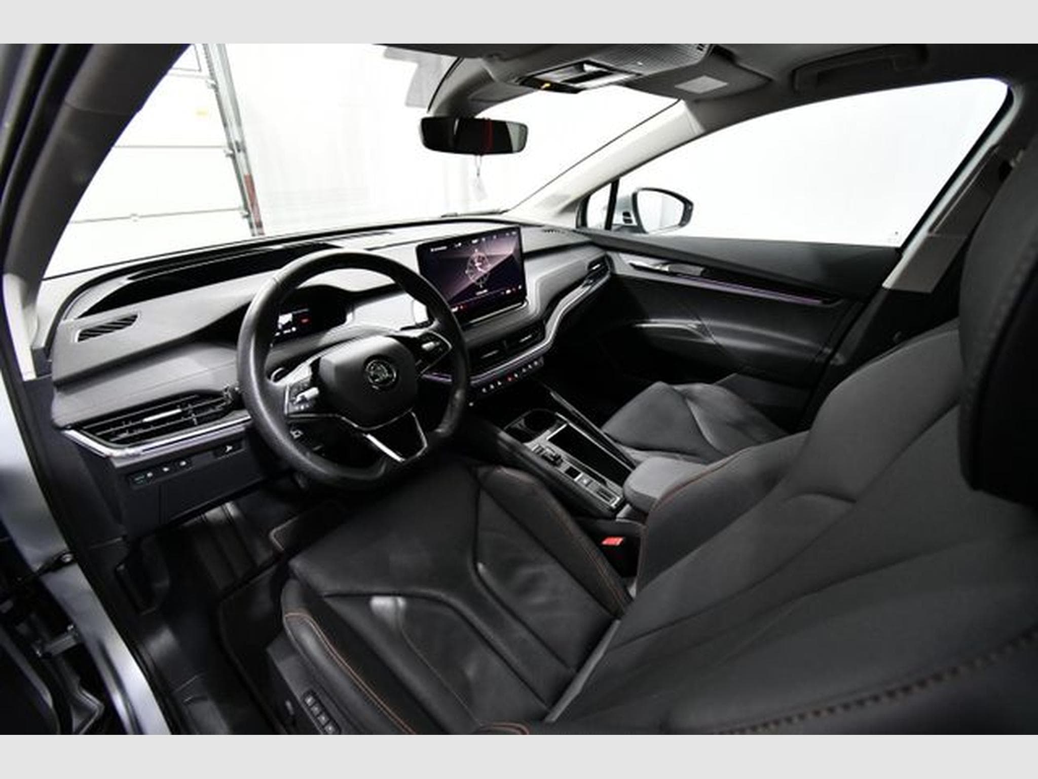 Skoda Enyaq Enyaq IV 60, Leder, AHK, Pano., Area View, HuD (2023) - Photo 6