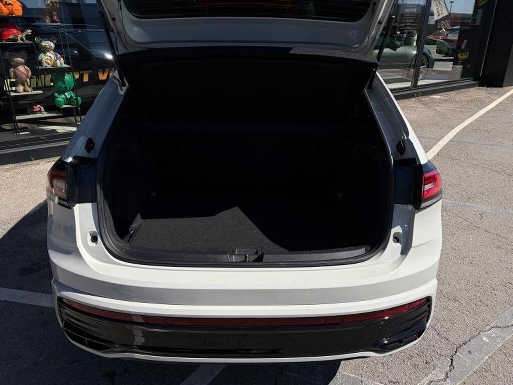 VW Taigo R-Line (2025) - Photo 11