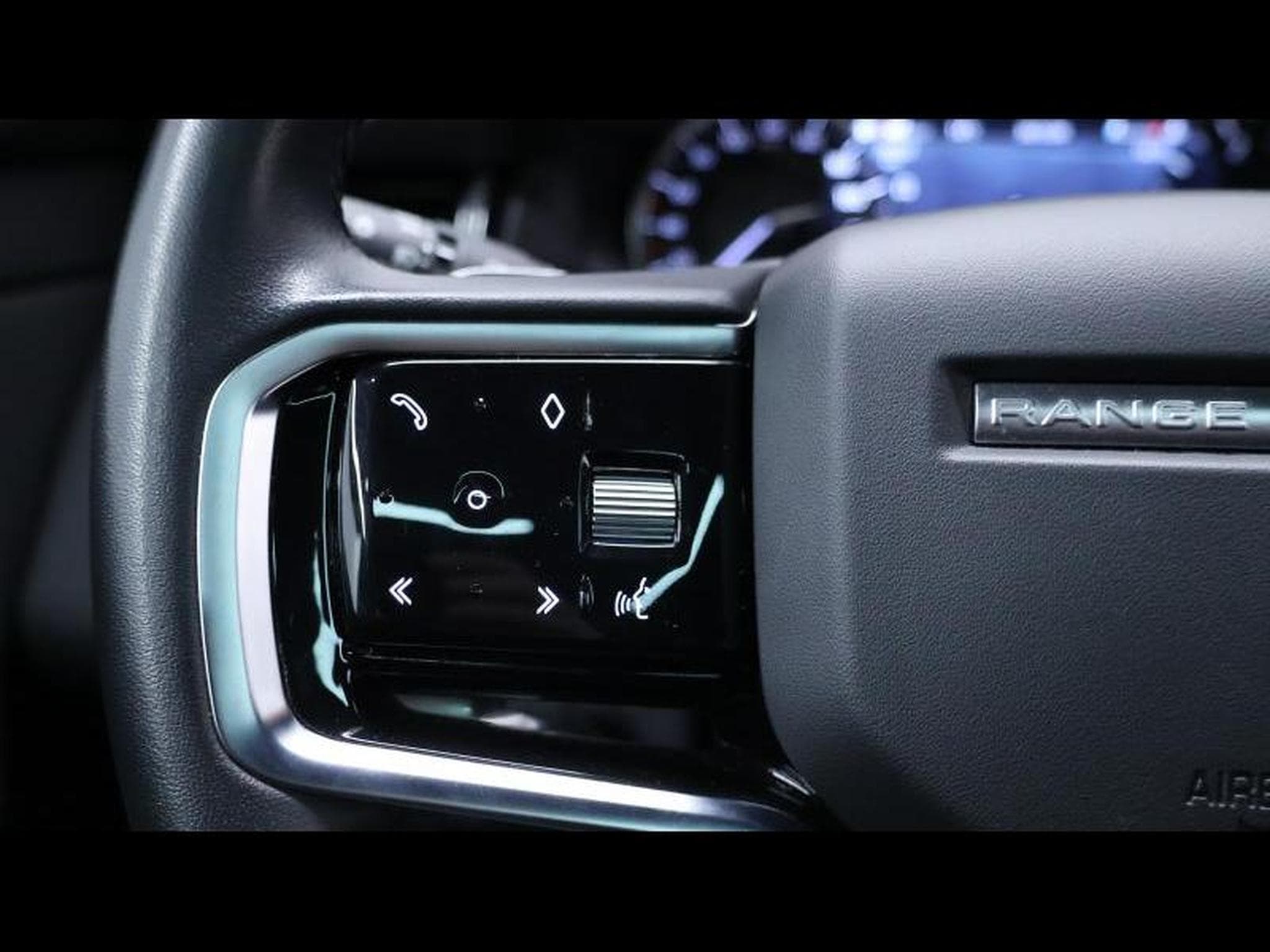 Land-Rover Range Rover Evoque D165 S R-Dynamic AWD Auto (2023) - Photo 16