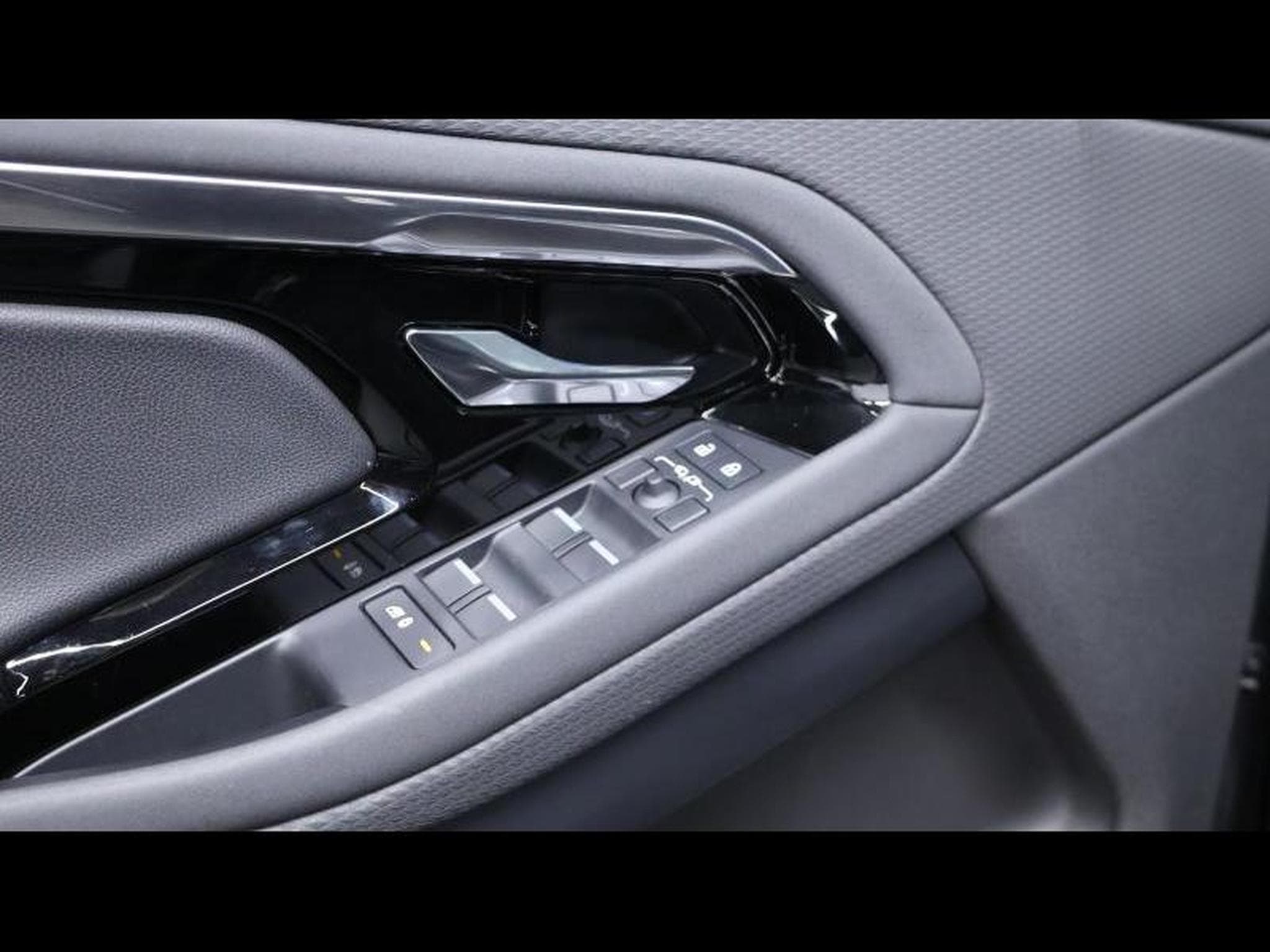 Land-Rover Range Rover Evoque D165 S R-Dynamic AWD Auto (2023) - Photo 23