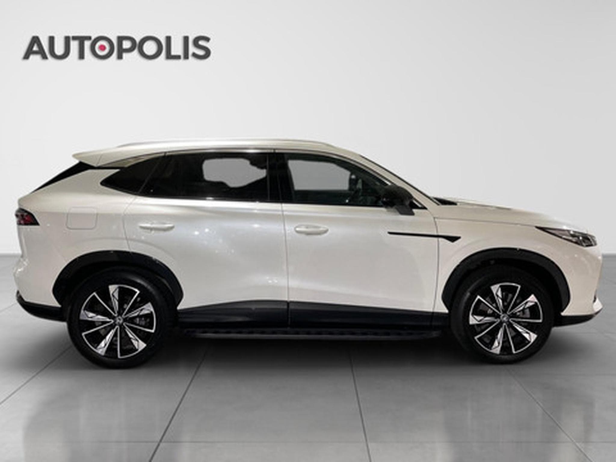 MG HS 1.5T Luxury Plug-In (2024) - Photo 15