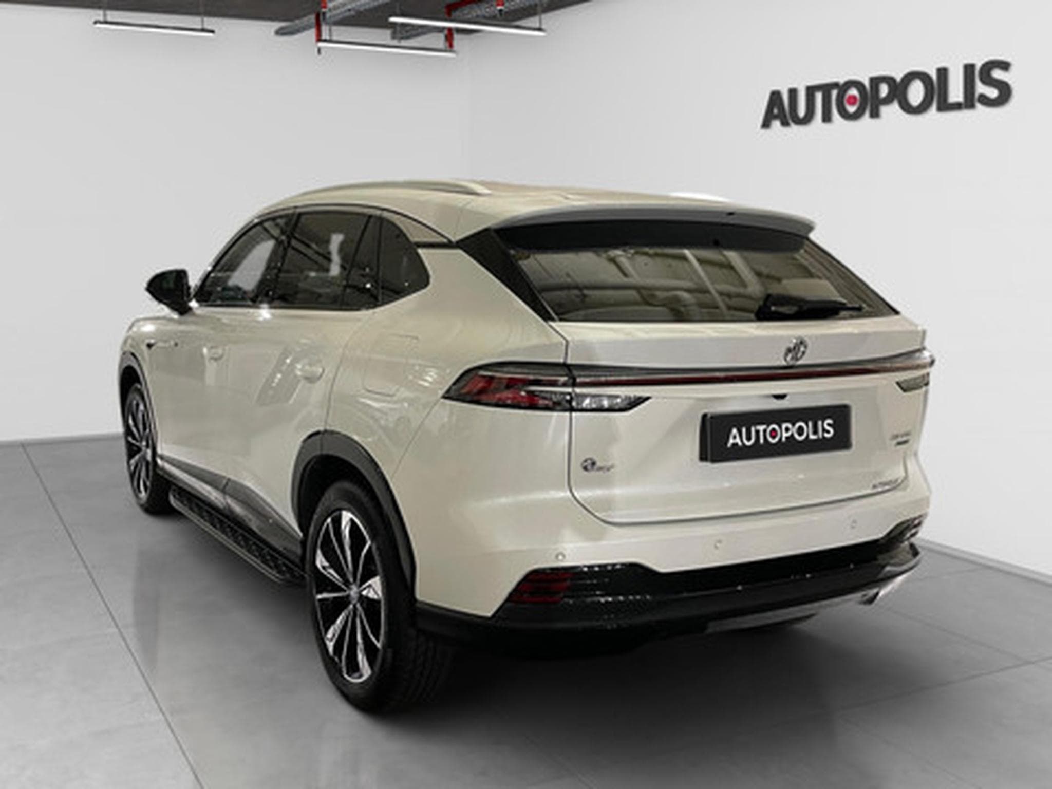 MG HS 1.5T Luxury Plug-In (2024) - Photo 17