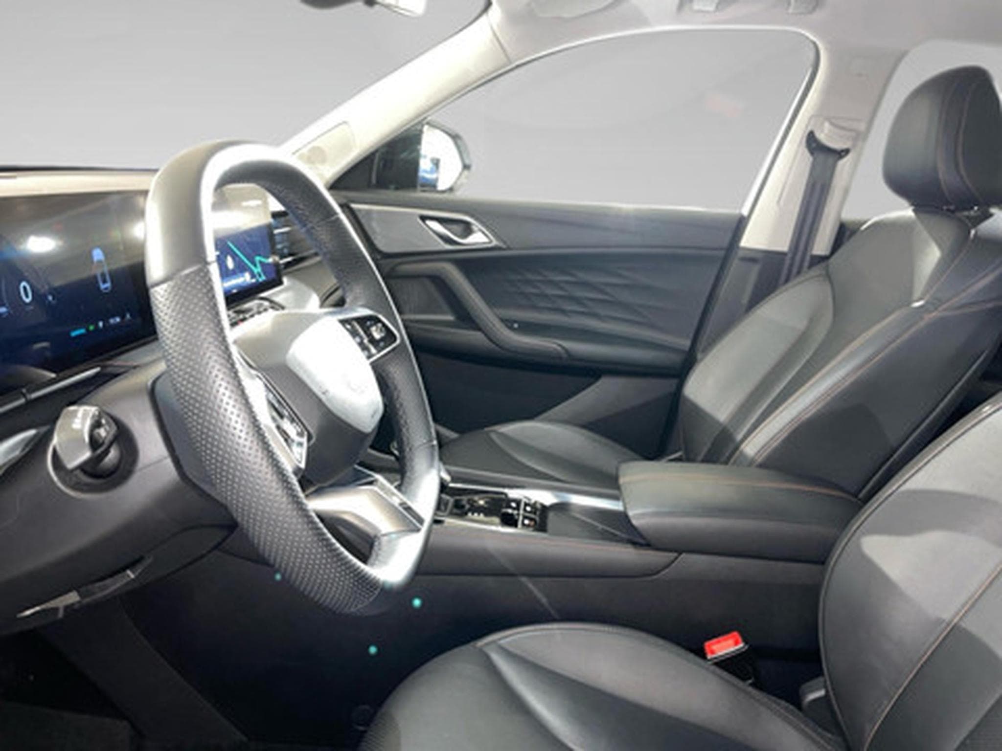 MG HS 1.5T Luxury Plug-In (2024) - Photo 4