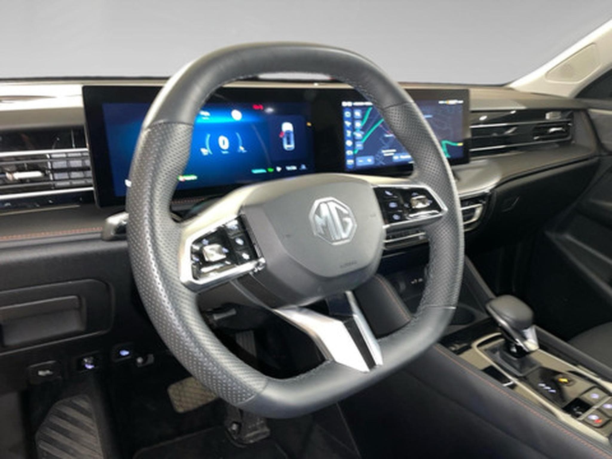 MG HS 1.5T Luxury Plug-In (2024) - Photo 7