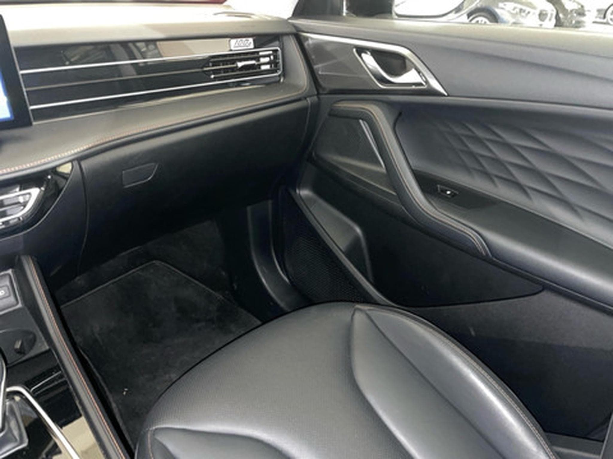 MG HS 1.5T Luxury Plug-In (2024) - Photo 8
