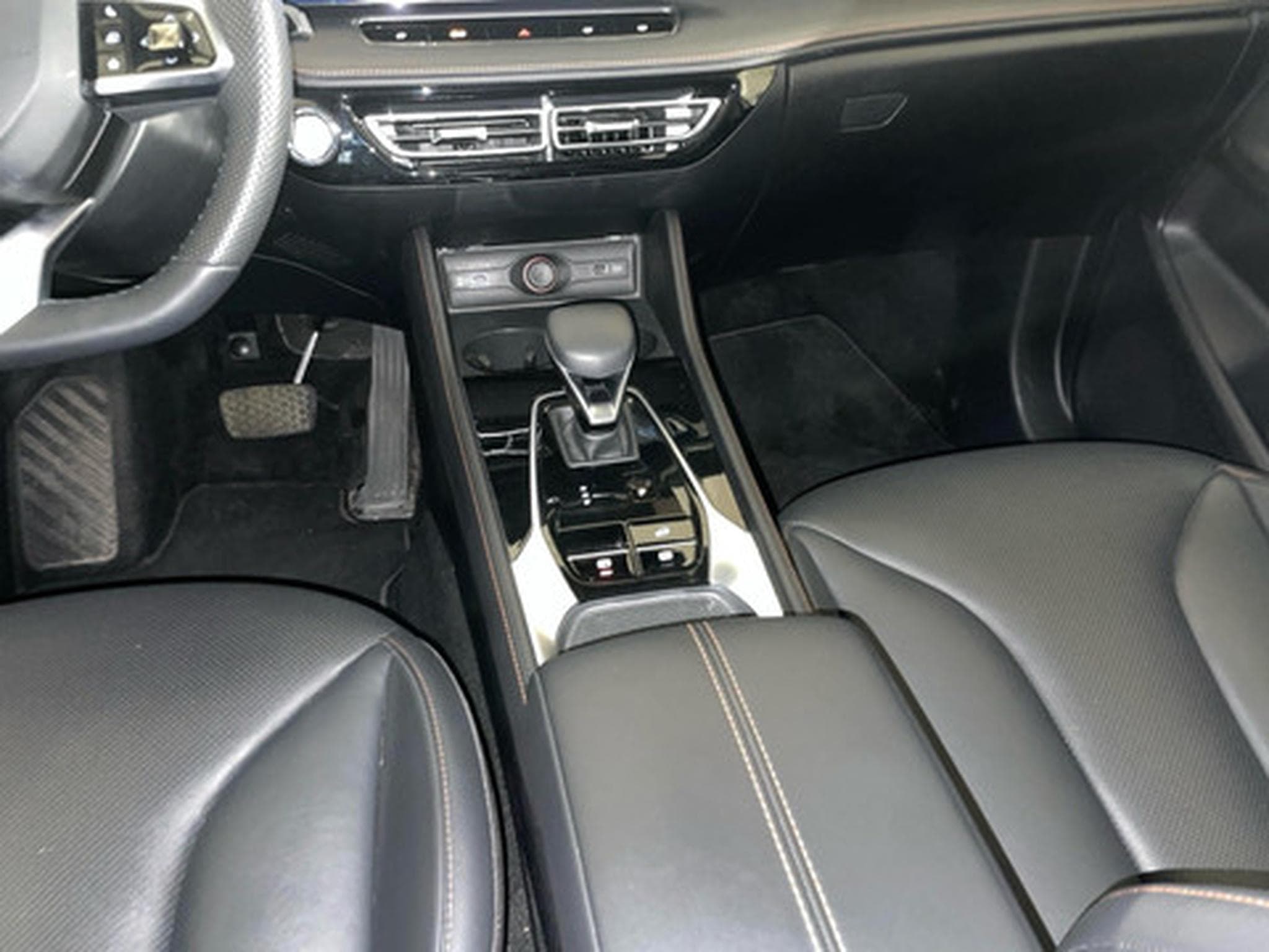 MG HS 1.5T Luxury Plug-In (2024) - Photo 9