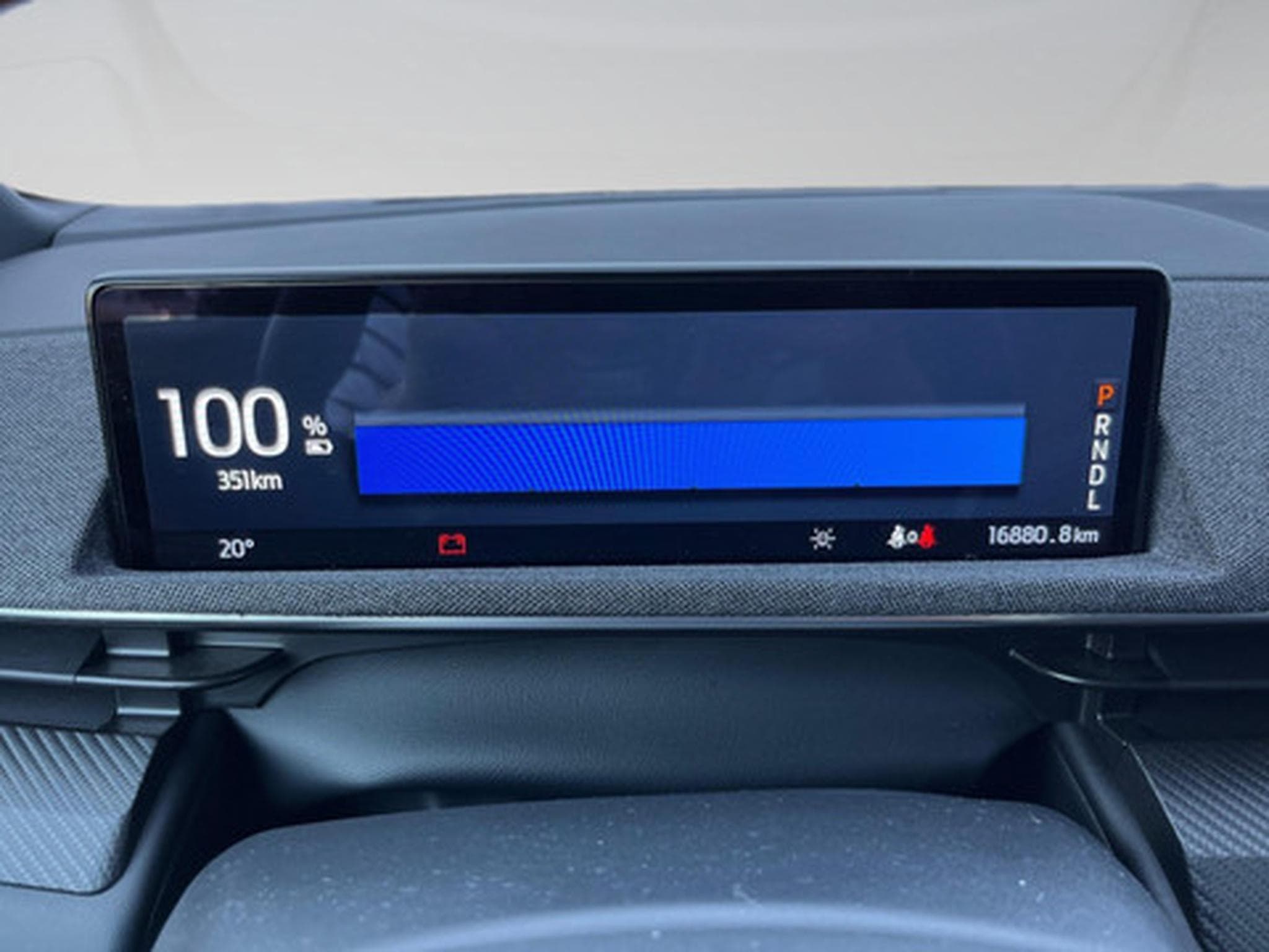 Ford Mustang Mach-E First Edition (2023) - Photo 2