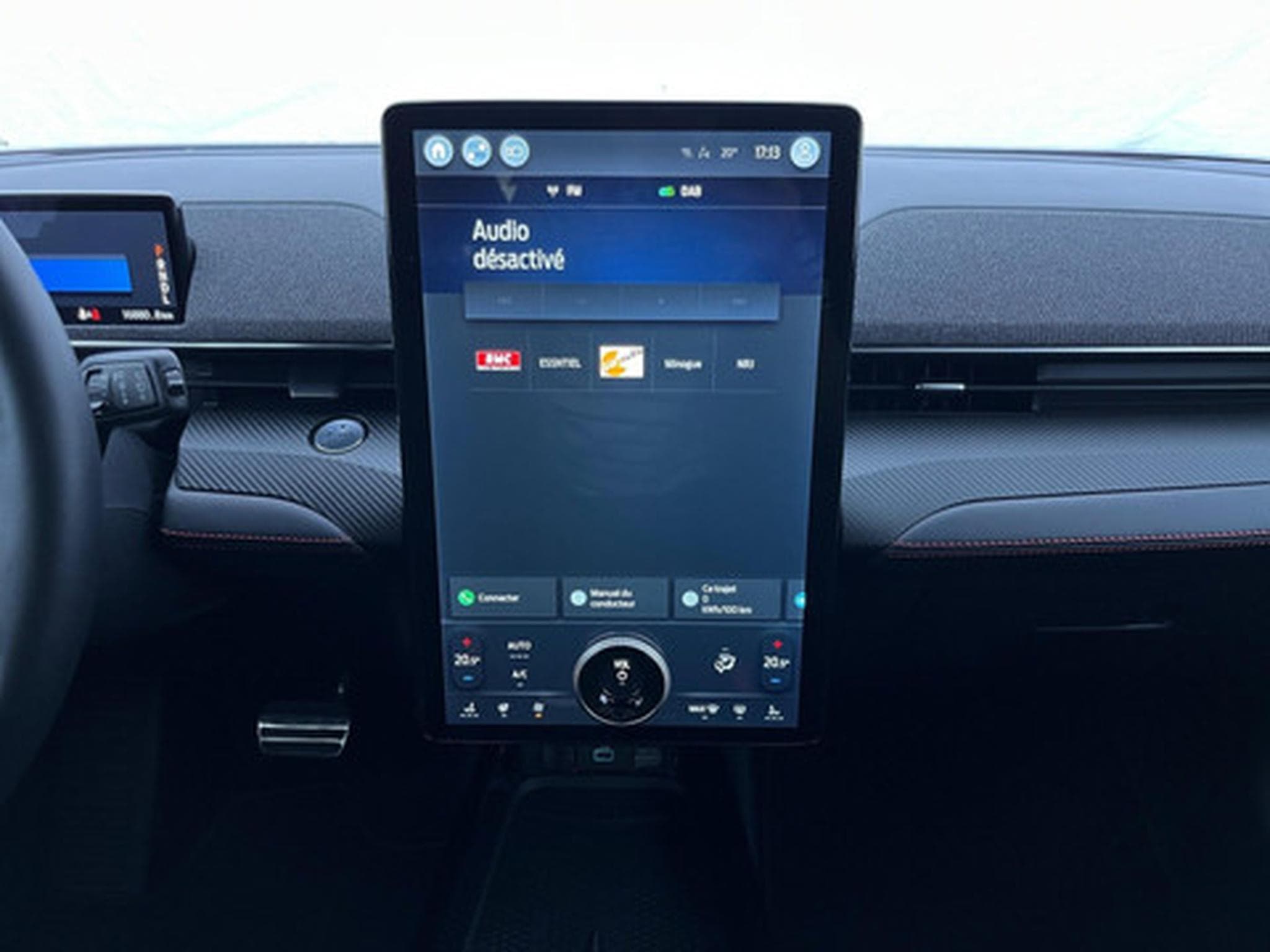 Ford Mustang Mach-E First Edition (2023) - Photo 3