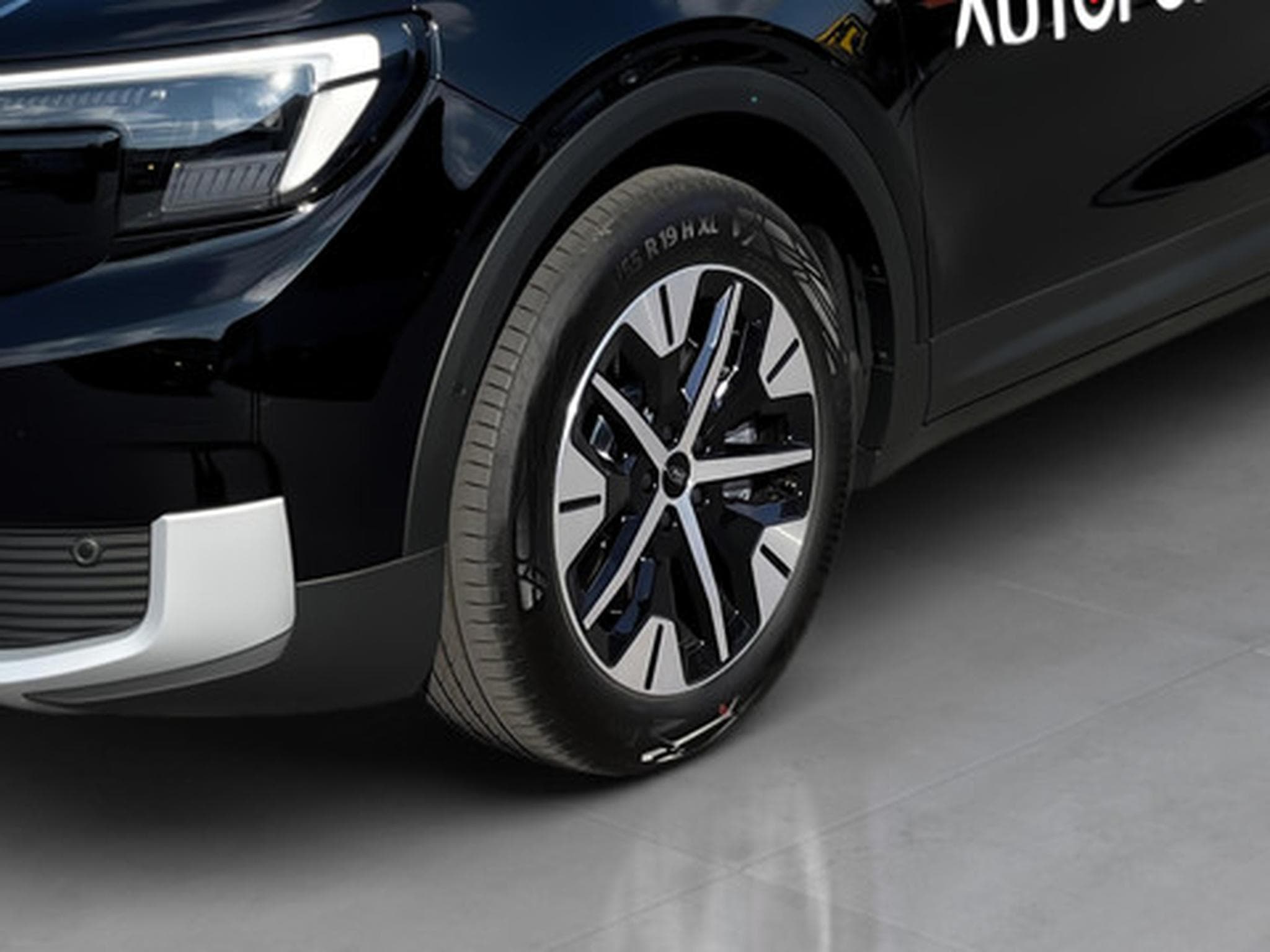 Ford Explorer 77kWh Extended Range RWD (2024) - Photo 19