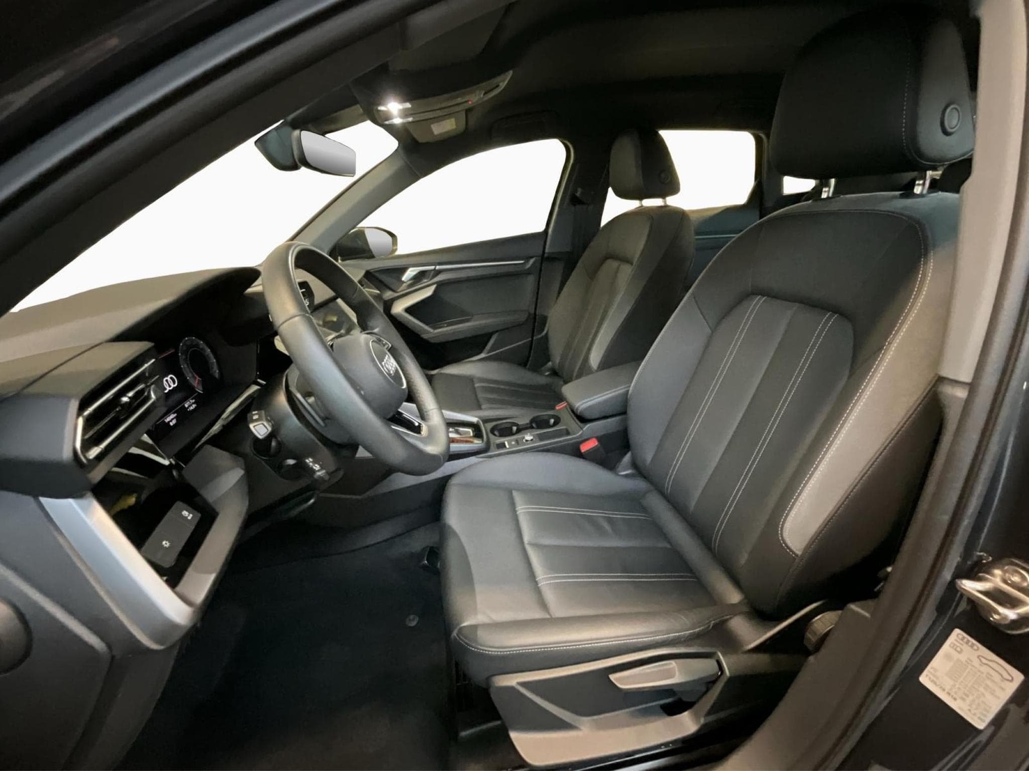 Audi A3 SB+Advanced+30TFSI+S-Tronic (2025) - Photo 9