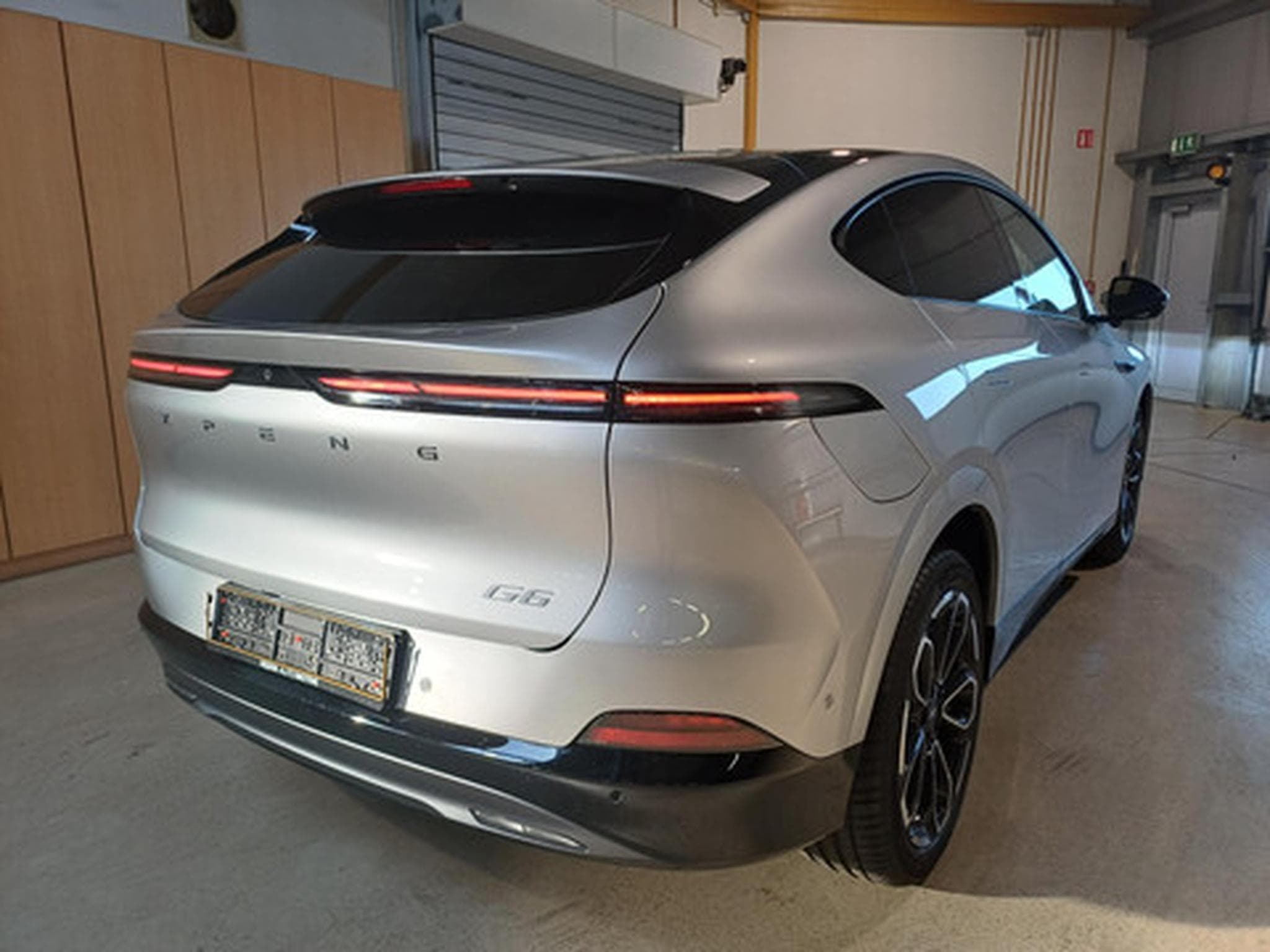 Xpeng G6 BEV 81KWH Performance AWD (2026) - Photo 4