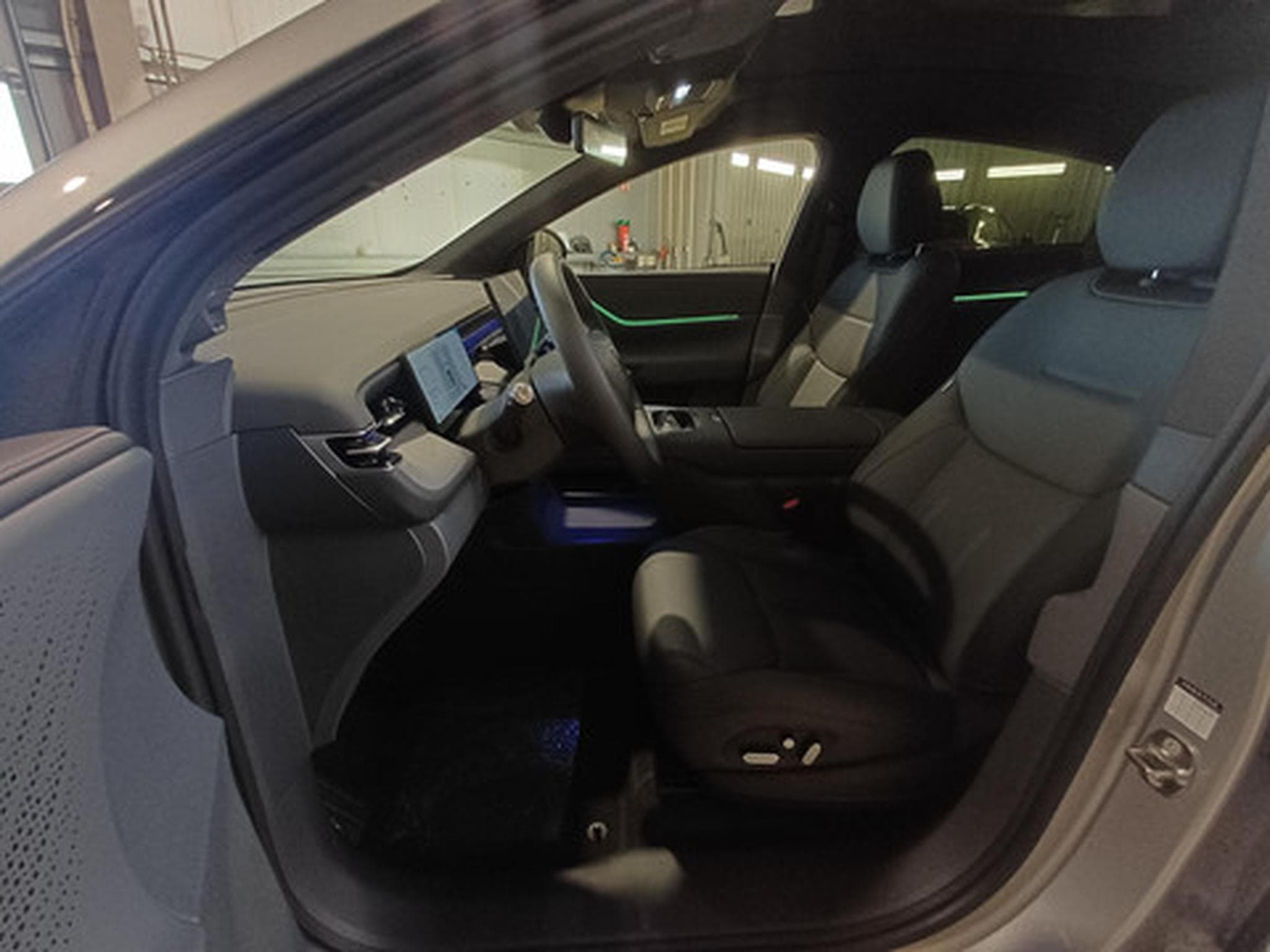 Xpeng G6 BEV 81KWH Performance AWD (2026) - Photo 8