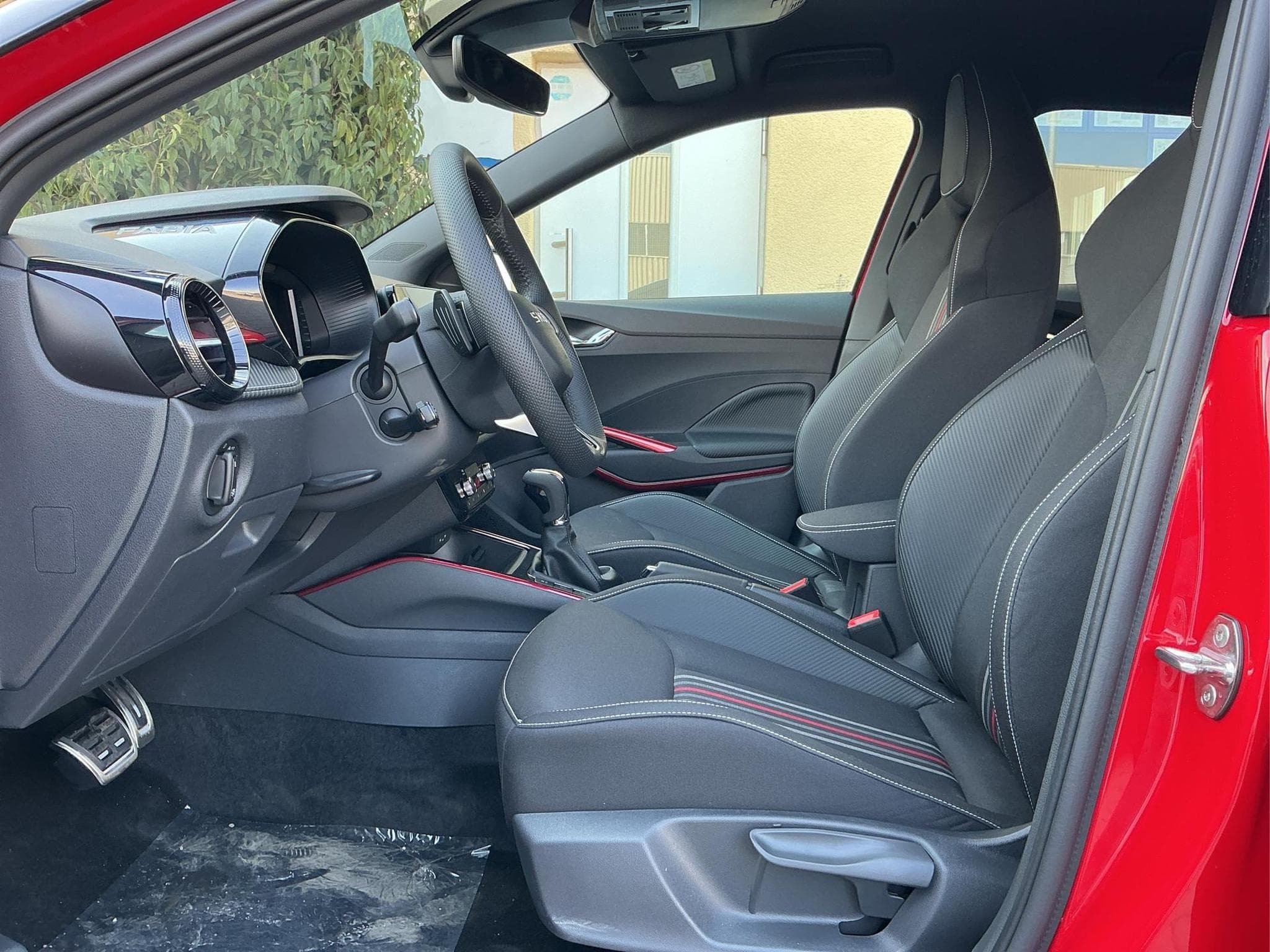 Skoda Fabia Monte Carlo (2026) - Photo 9