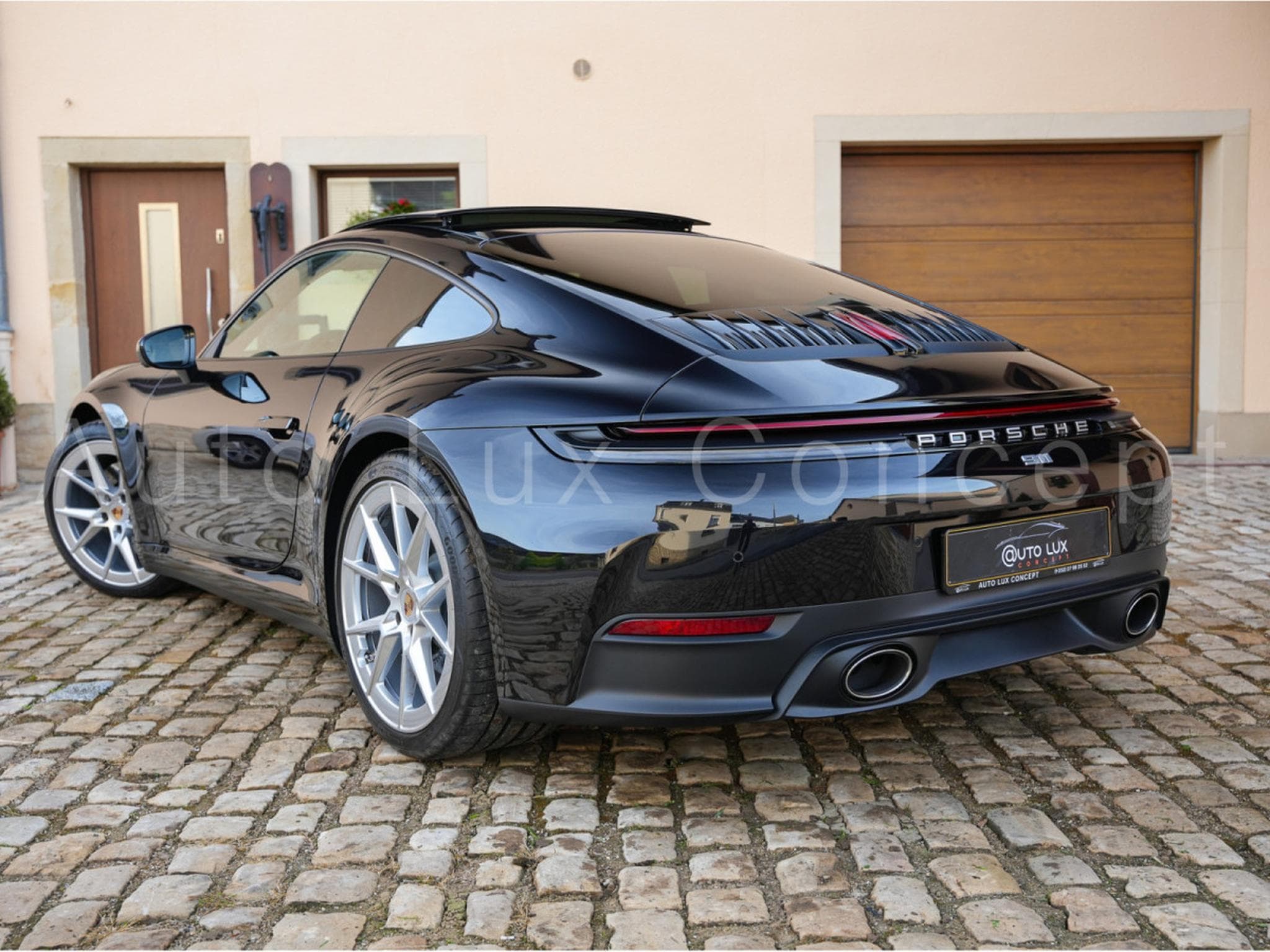 Porsche 911 911 Carrera (2025) - Photo 4