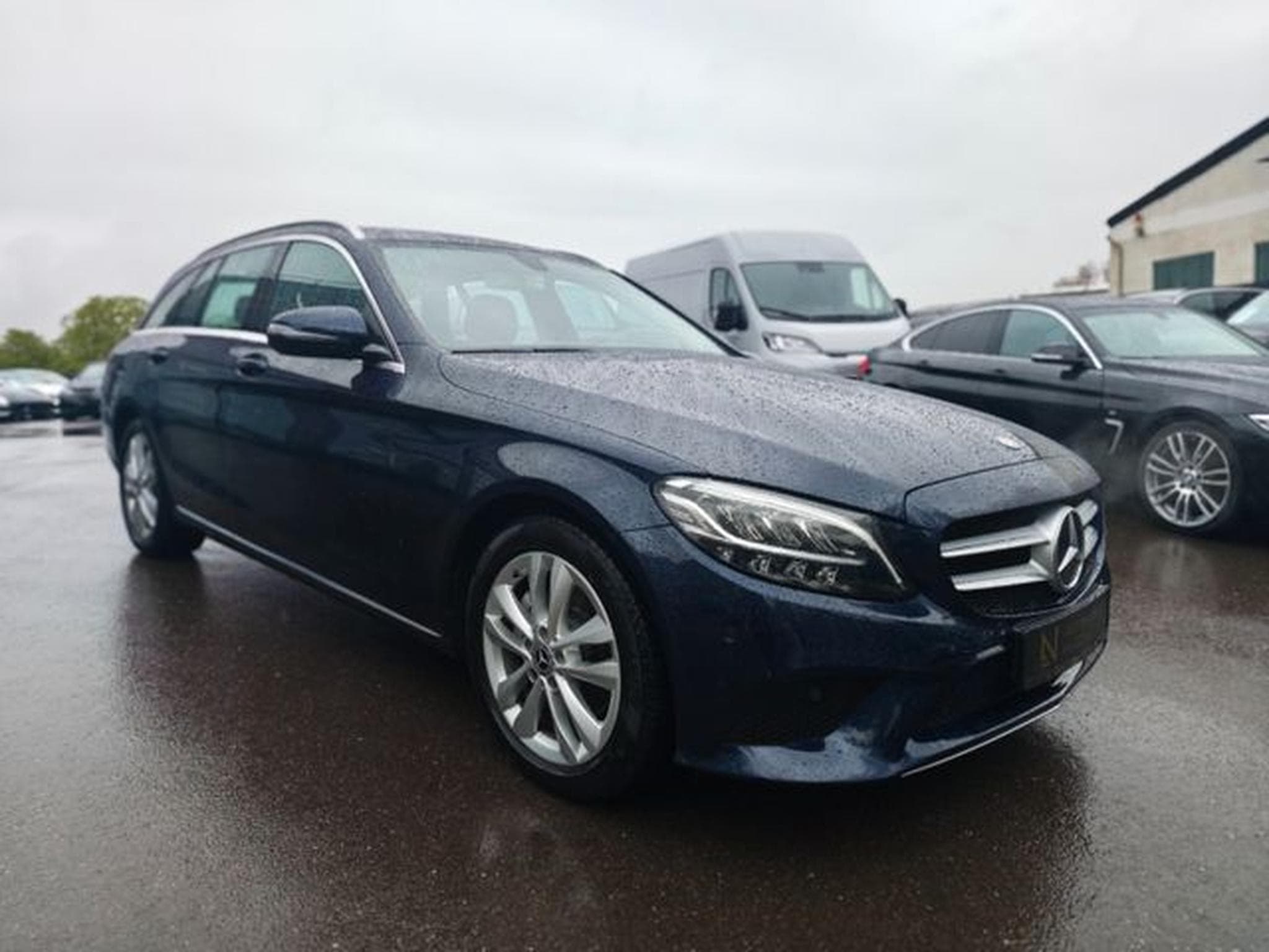 Mercedes C 200 C 200 T AVANTGARDE *VOLLLED*KAMERA*AHK*FACELIFT* (2019) - Photo 4