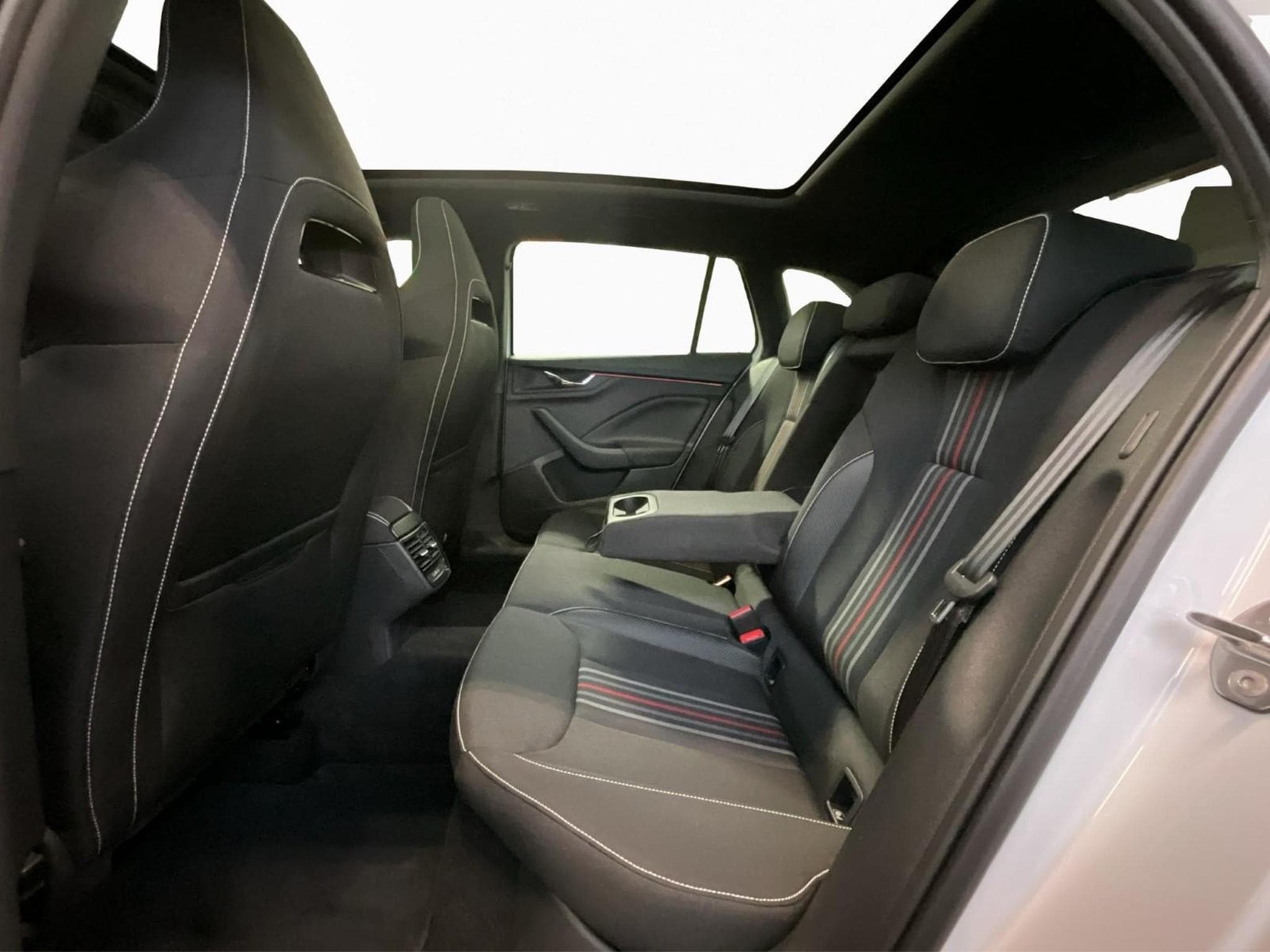 Skoda Scala Monte-Carlo+DSG+LED+Pano (2025) - Photo 16