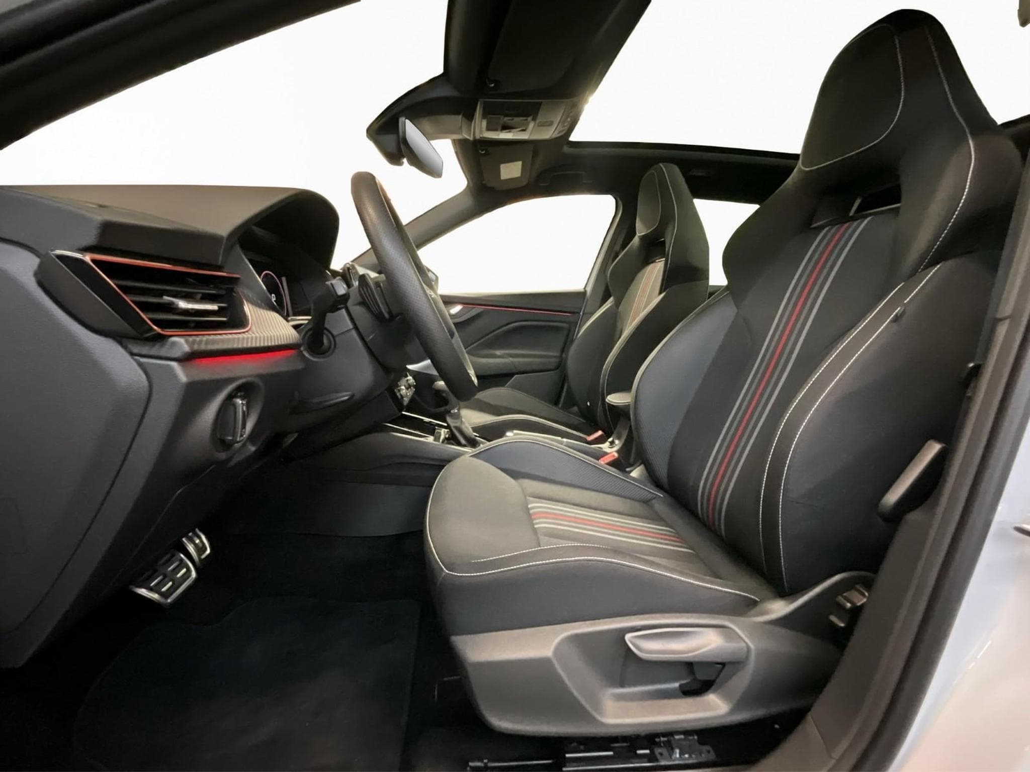 Skoda Scala Monte-Carlo+DSG+LED+Pano (2025) - Photo 9