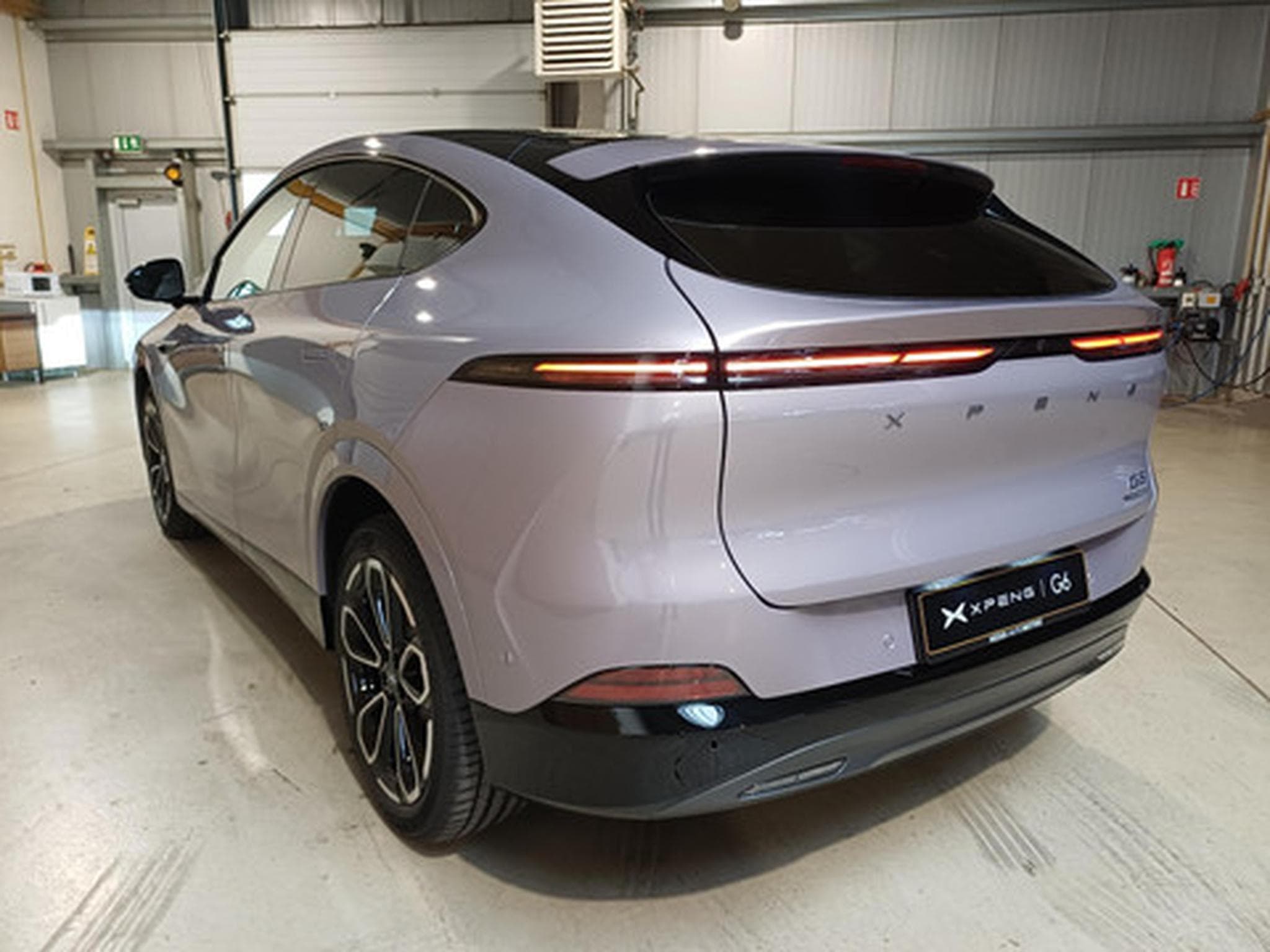 Xpeng G6 BEV 81KWH Performance AWD (2026) - Photo 4