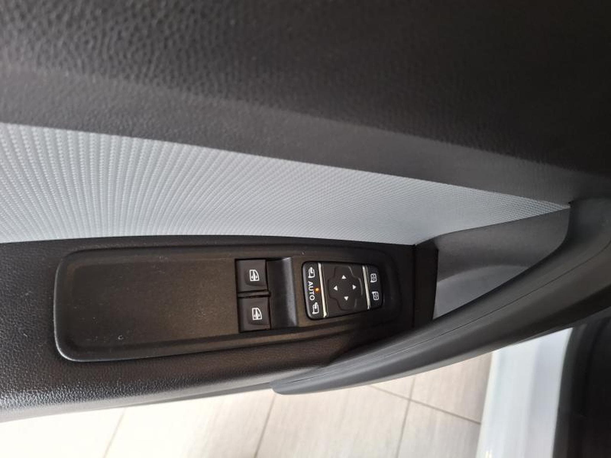 Nissan Townstar VAN EV N-Connecta L1H1 (2025) - Photo 11