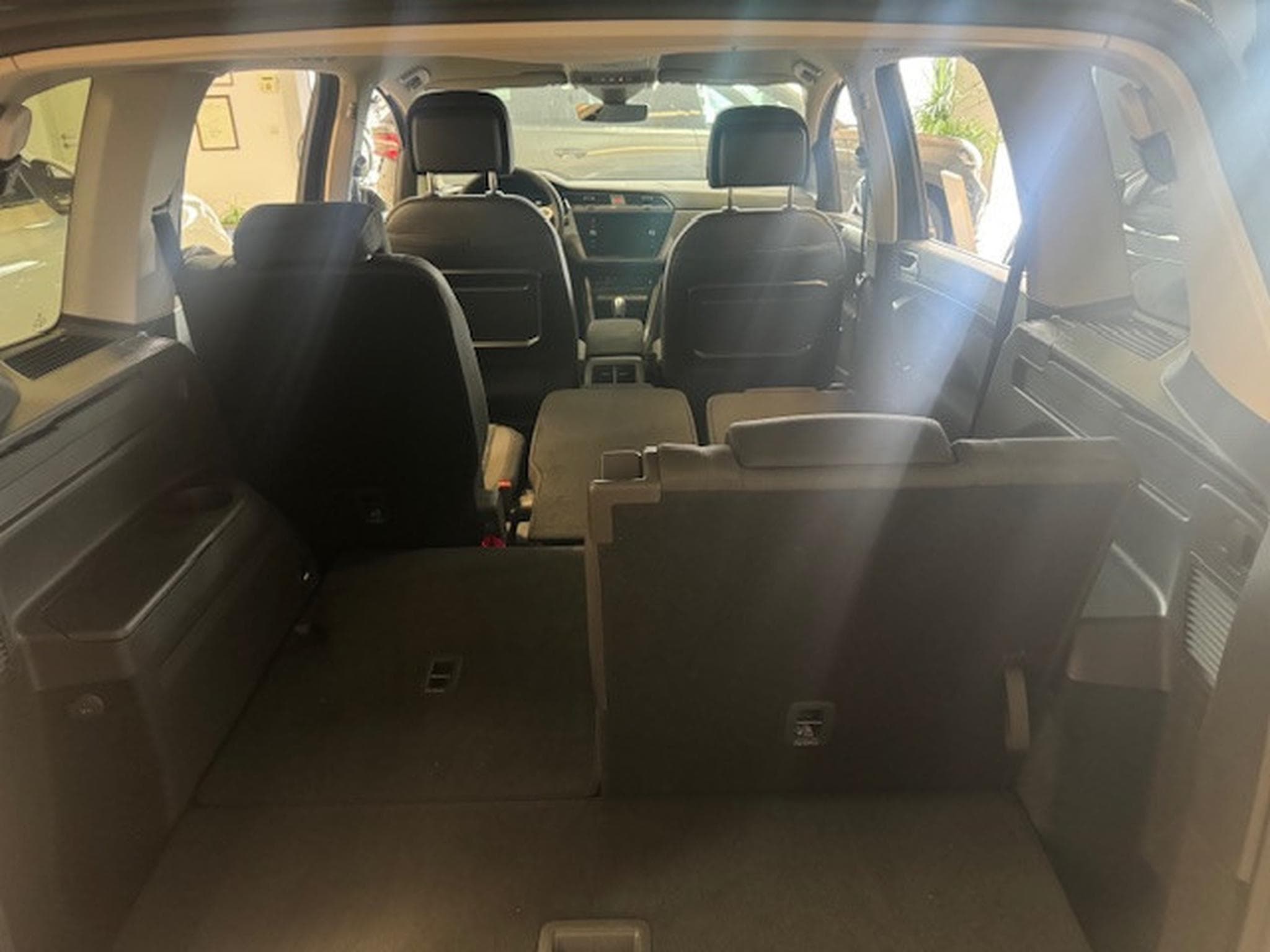 VW Touran VOLKSWAGEN TOURAN EN STOCK COMFORTLINE LED DSG ERGO SITZE SI (2024) - Photo 8