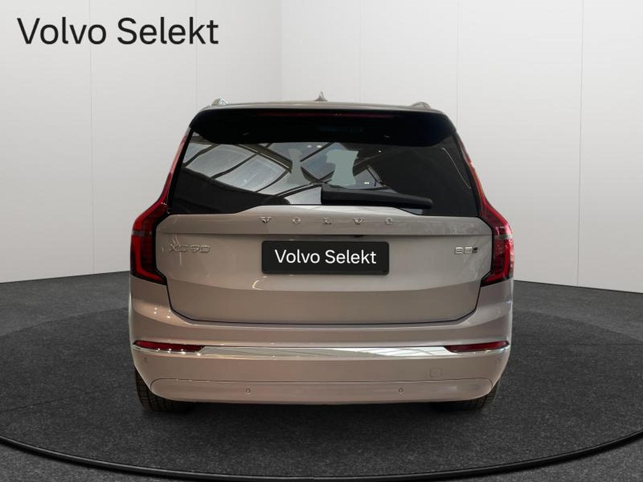 Volvo XC90 B5 AWD Ultra Bright / Essence (2025) - Photo 6