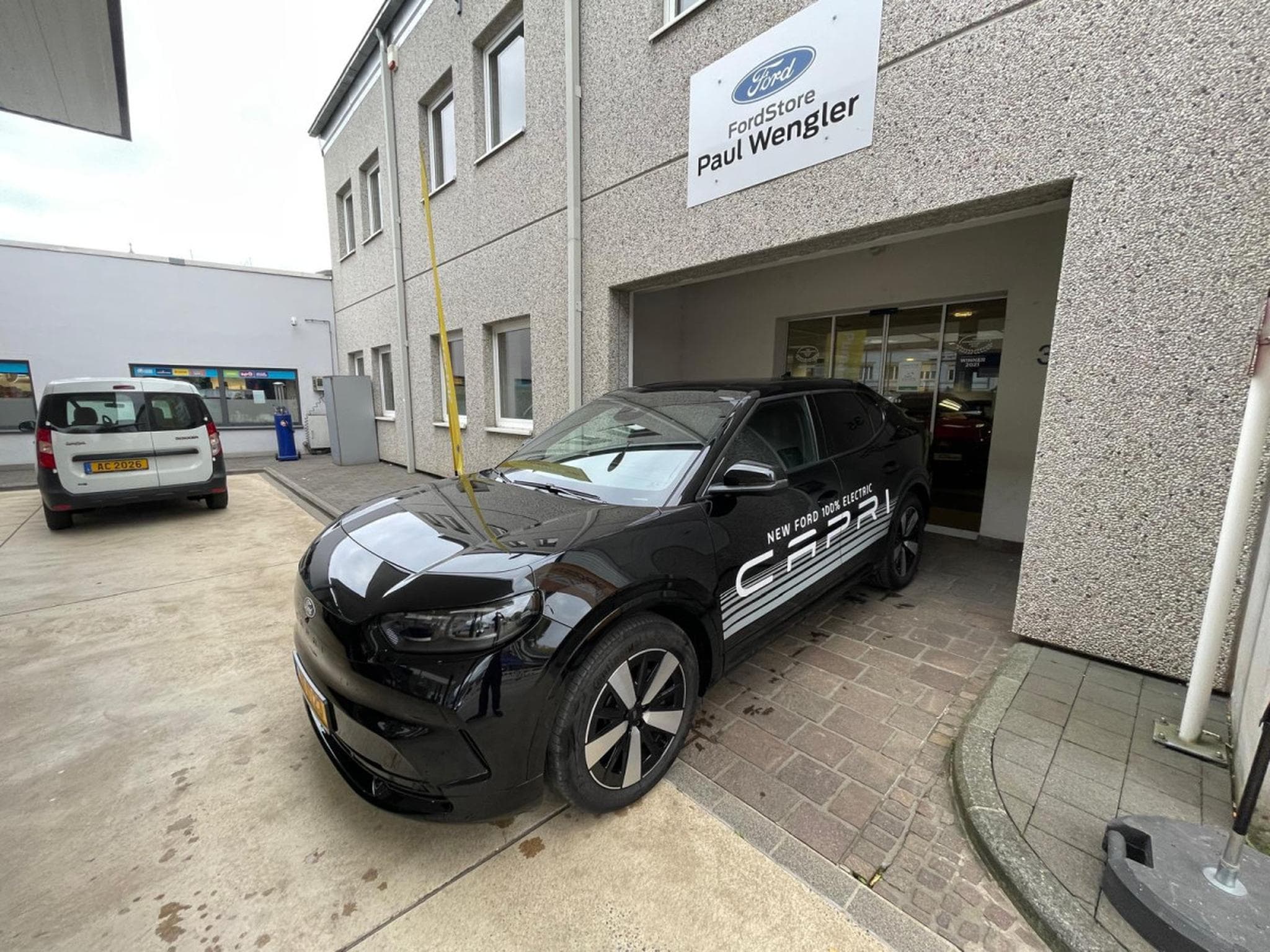 Ford Capri Select 79kWh AWD - 340cv (2024) - Photo 1