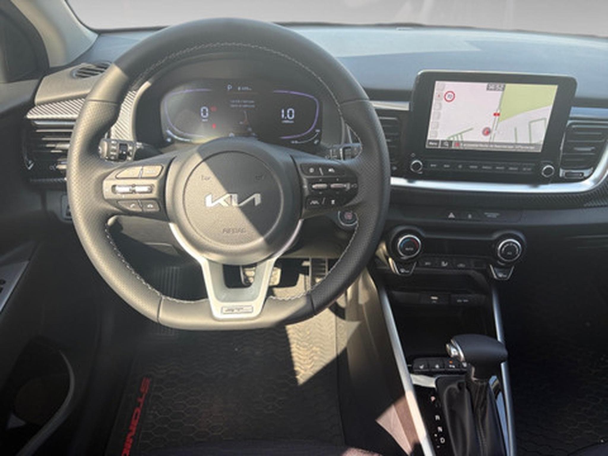 Kia Stonic 1.0 T 100 GT Line DCT (2025) - Photo 7