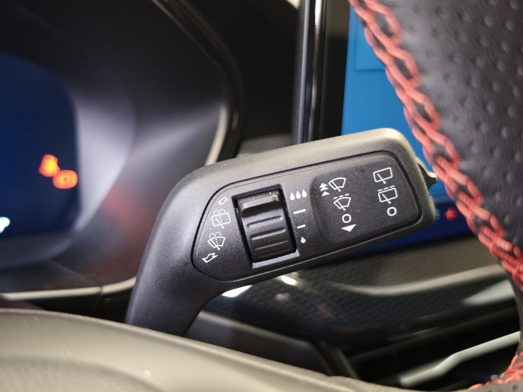 Ford Focus ST-Line X 1.0i Eco Boost MHEV (2025) - Photo 17