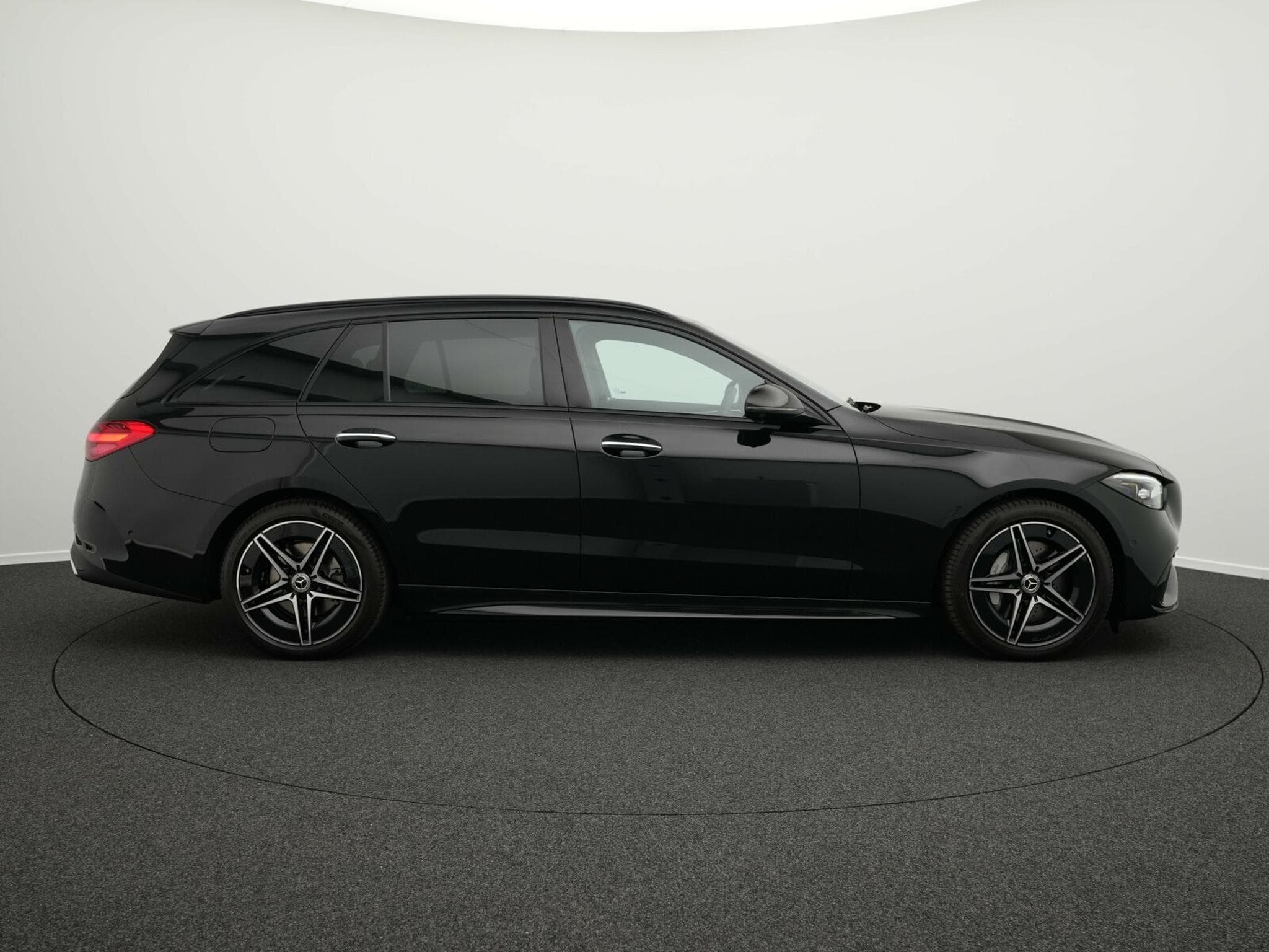 Mercedes C 200 d T-Modell AMG-Line (2024) - Photo 5