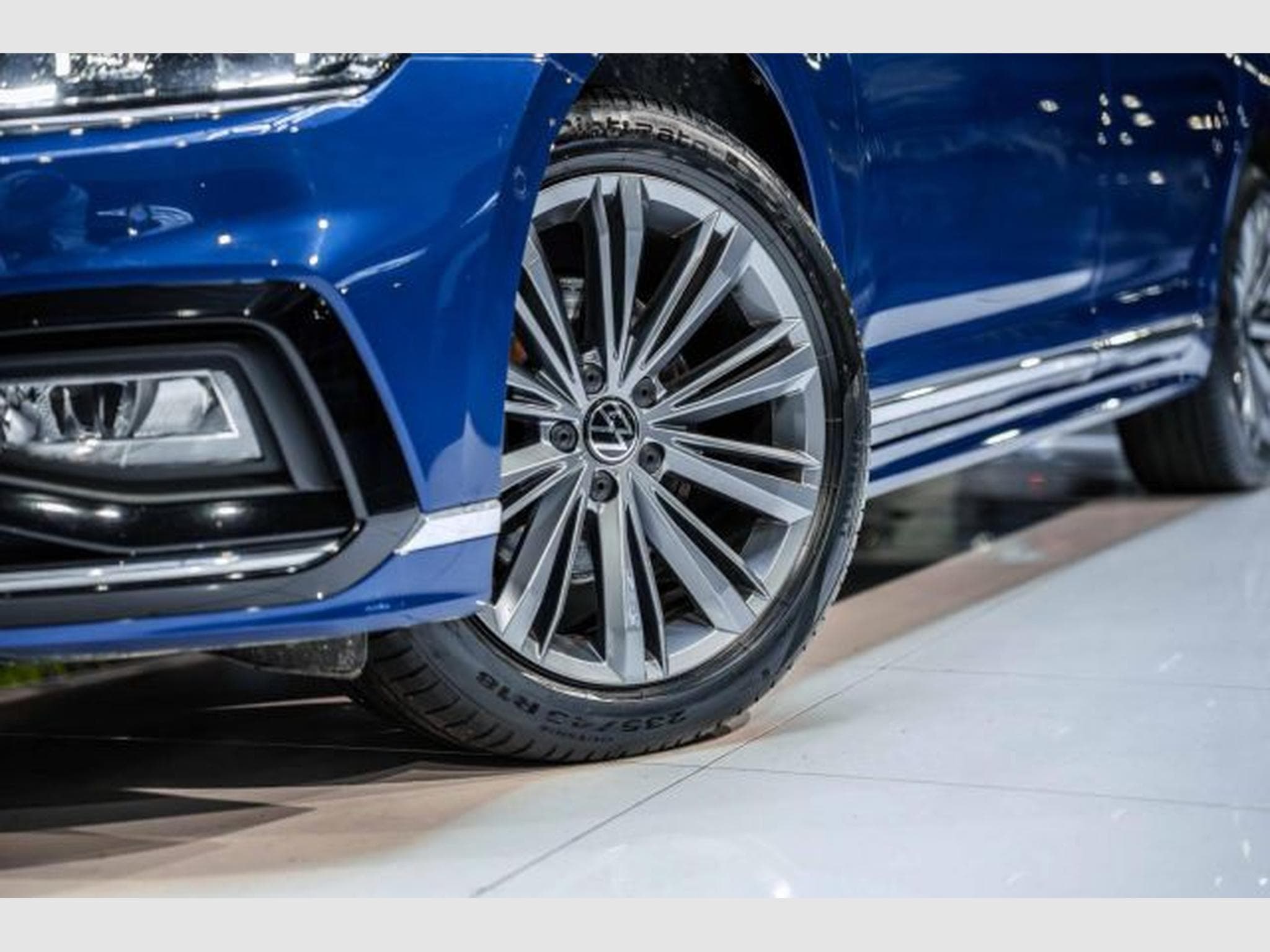 VW Passat Passat 2.0 TDI DSG Elegance 2x R-Line AHK STAHZG (2021) - Photo 3