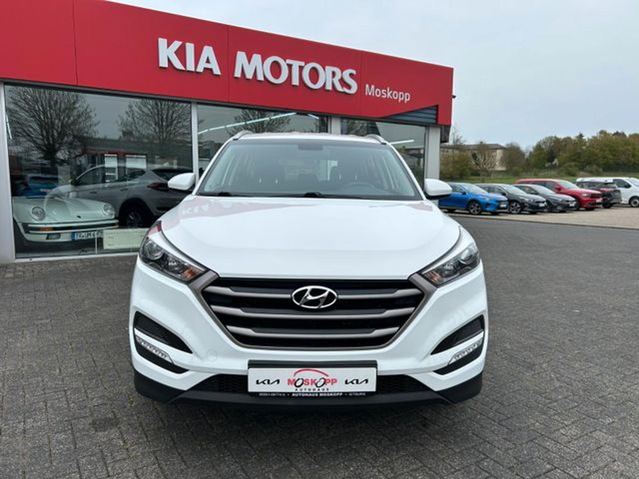 Hyundai TUCSON TUCSON 1,6 Go+ 2WD 1. Hand Navi Kamera Tempo AHK (2017) - Photo 2