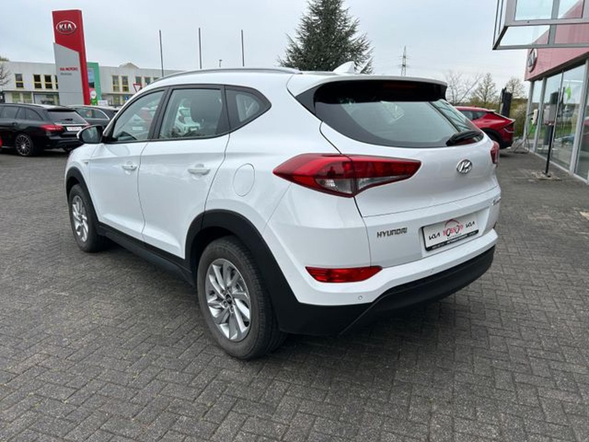 Hyundai TUCSON TUCSON 1,6 Go+ 2WD 1. Hand Navi Kamera Tempo AHK (2017) - Photo 5