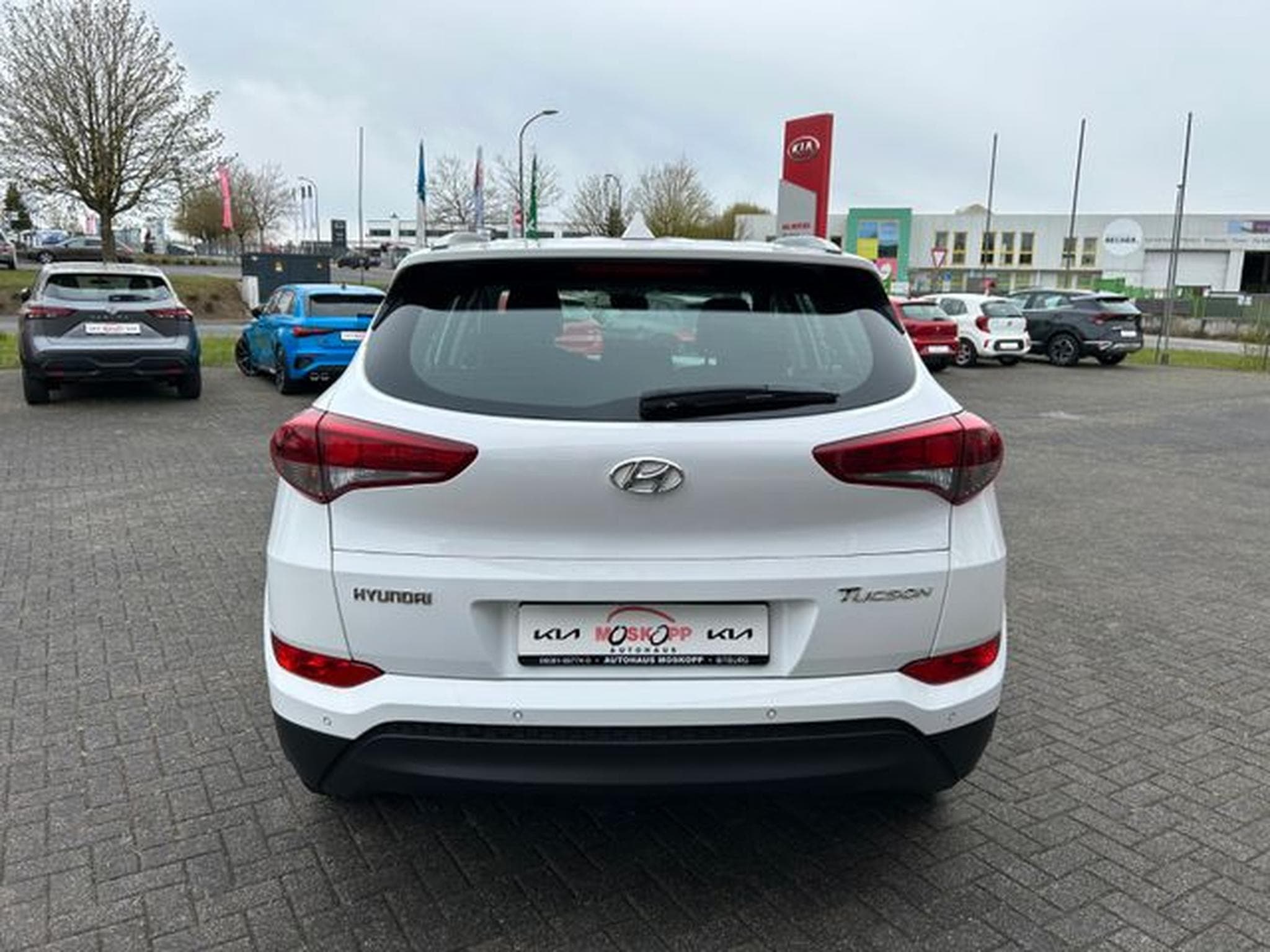 Hyundai TUCSON TUCSON 1,6 Go+ 2WD 1. Hand Navi Kamera Tempo AHK (2017) - Photo 6