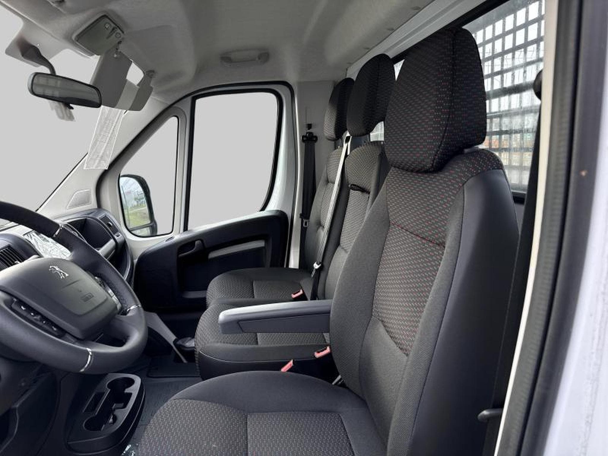 Peugeot Boxer III Pro SR (2023) - Photo 10