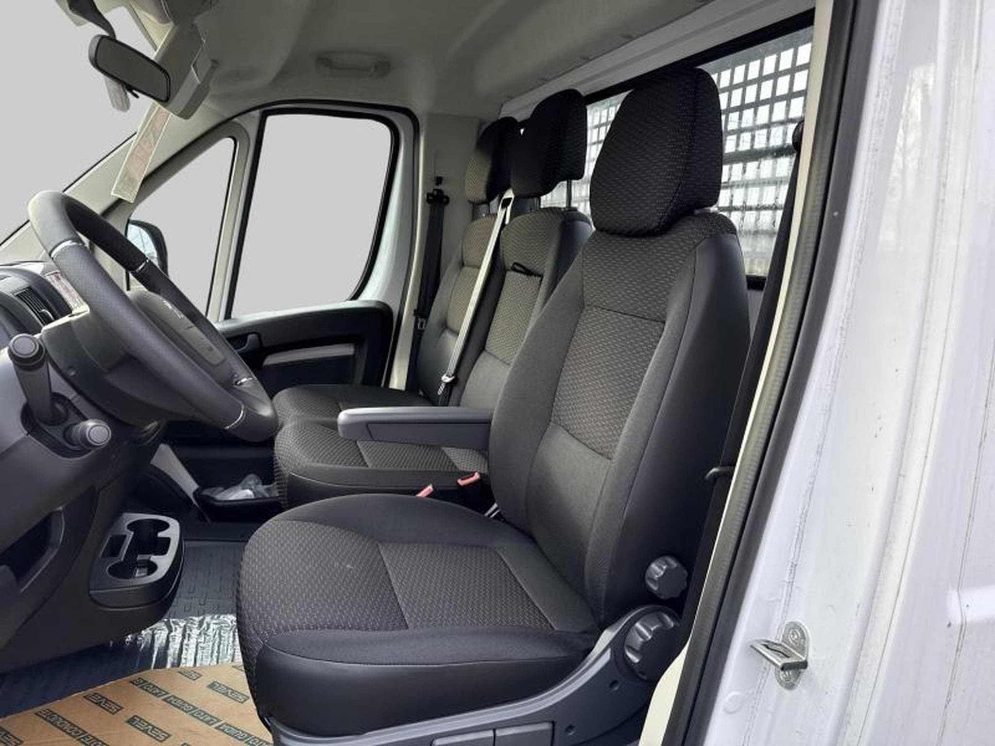 Peugeot Boxer III Pro SR (2023) - Photo 12