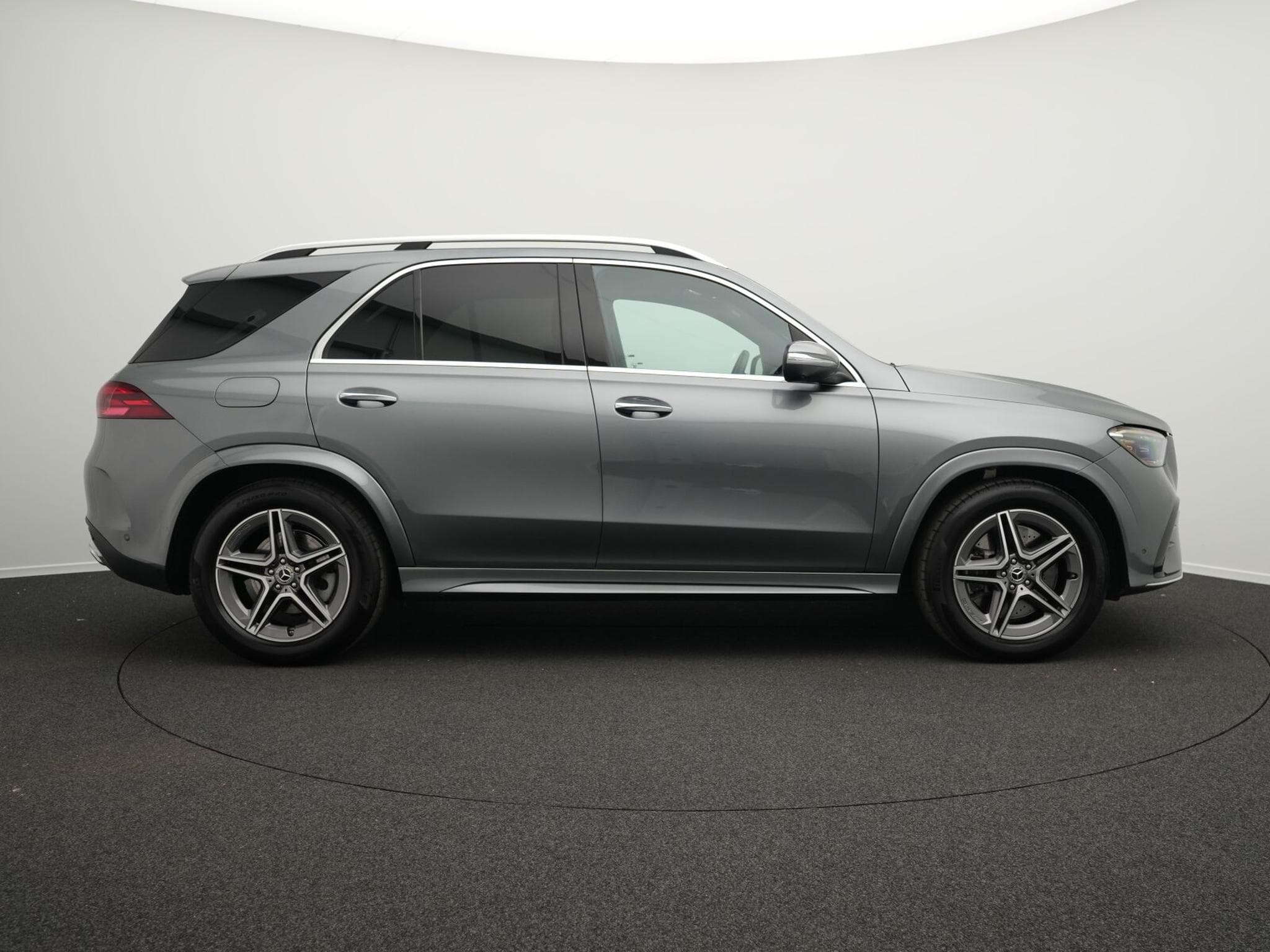 Mercedes GLE 450 d 4MATIC AMG-Line Premium Plus (2025) - Photo 5