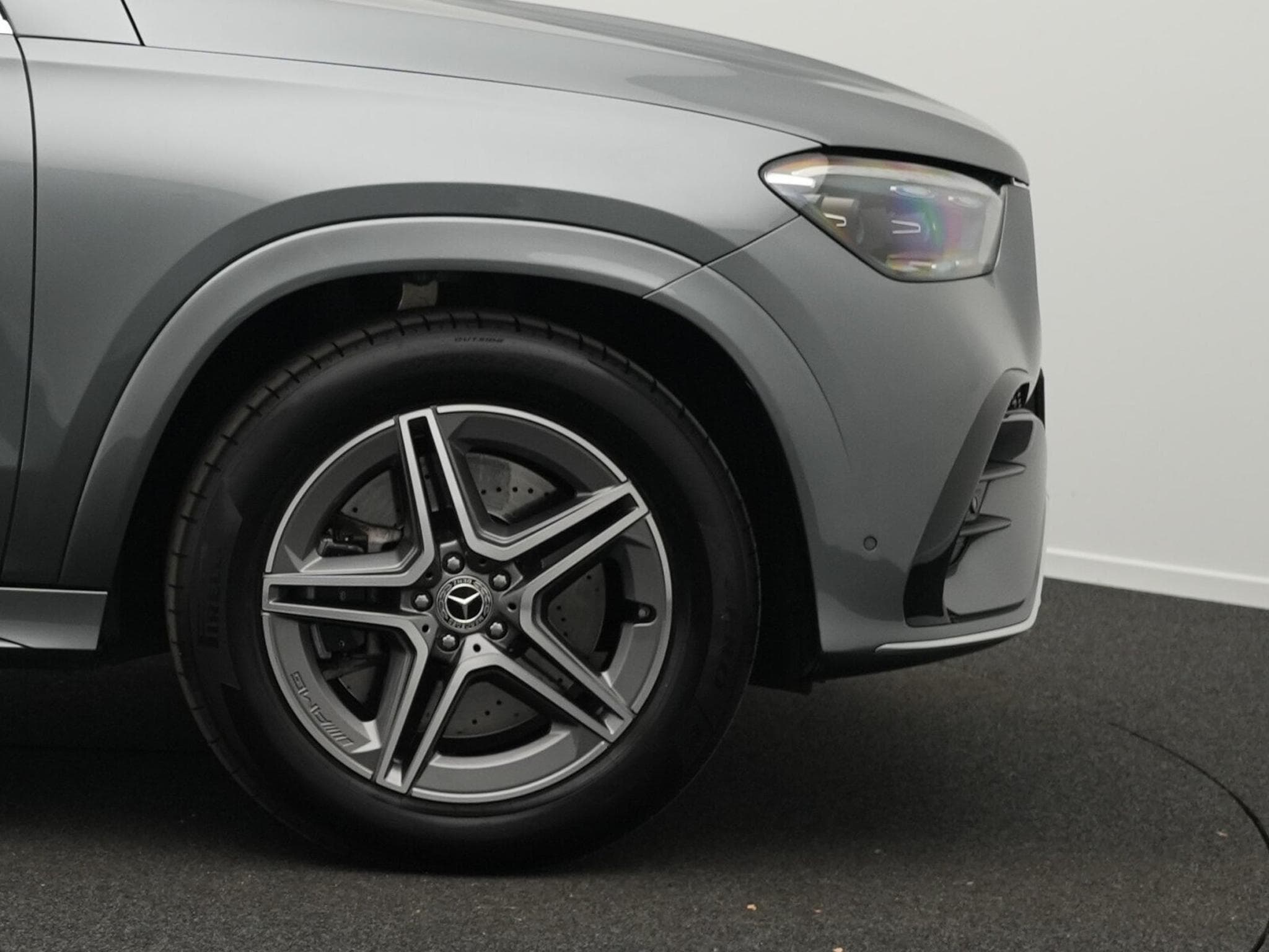 Mercedes GLE 450 d 4MATIC AMG-Line Premium Plus (2025) - Photo 6