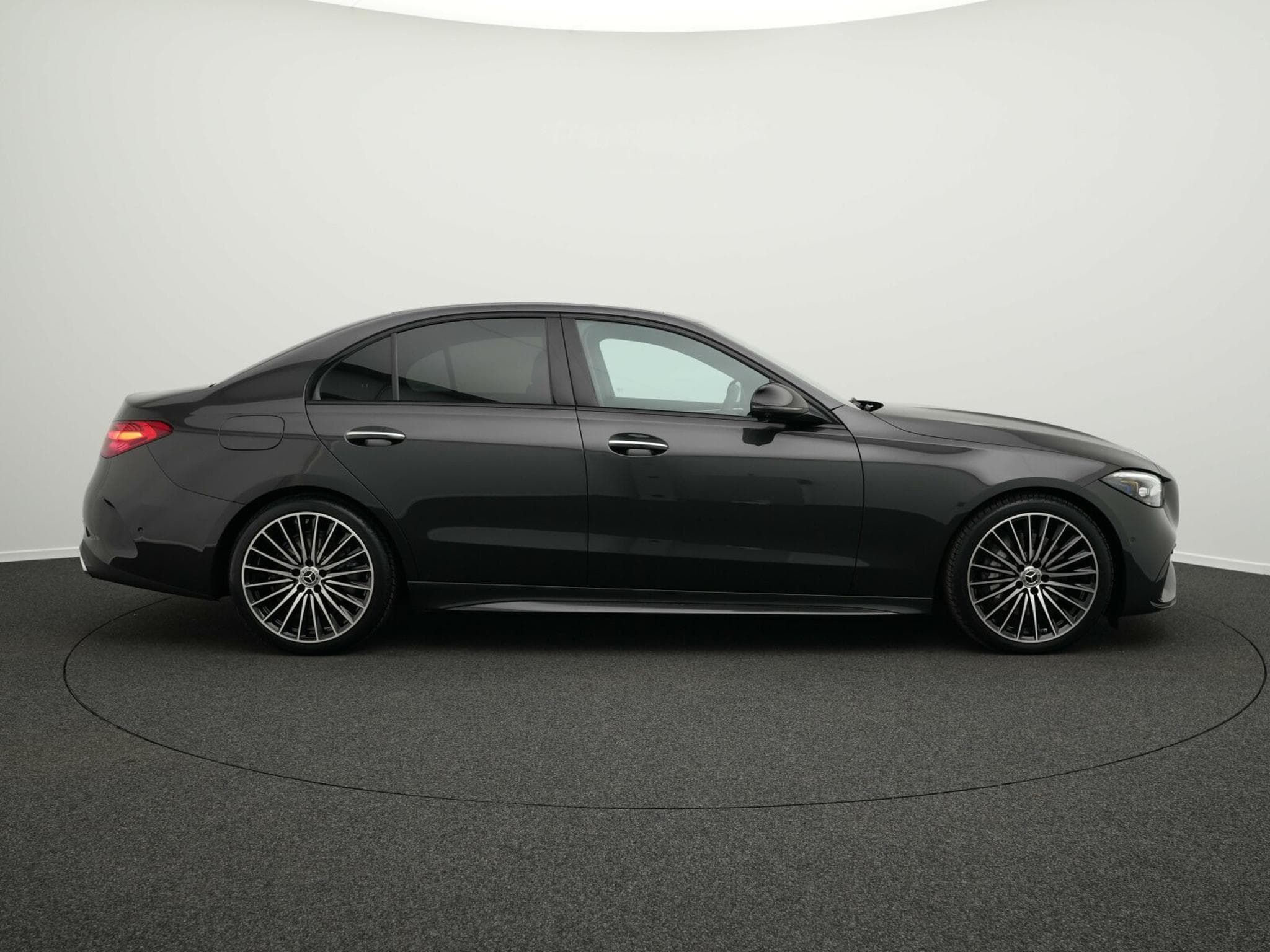 Mercedes C 200 d (2025) - Photo 5