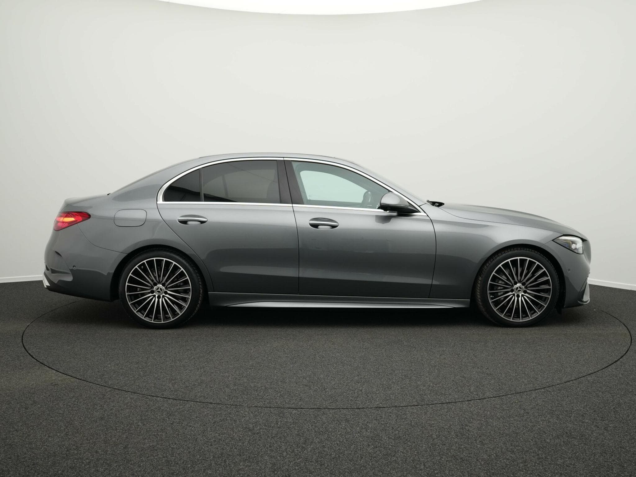 Mercedes C 200 d (2025) - Photo 5