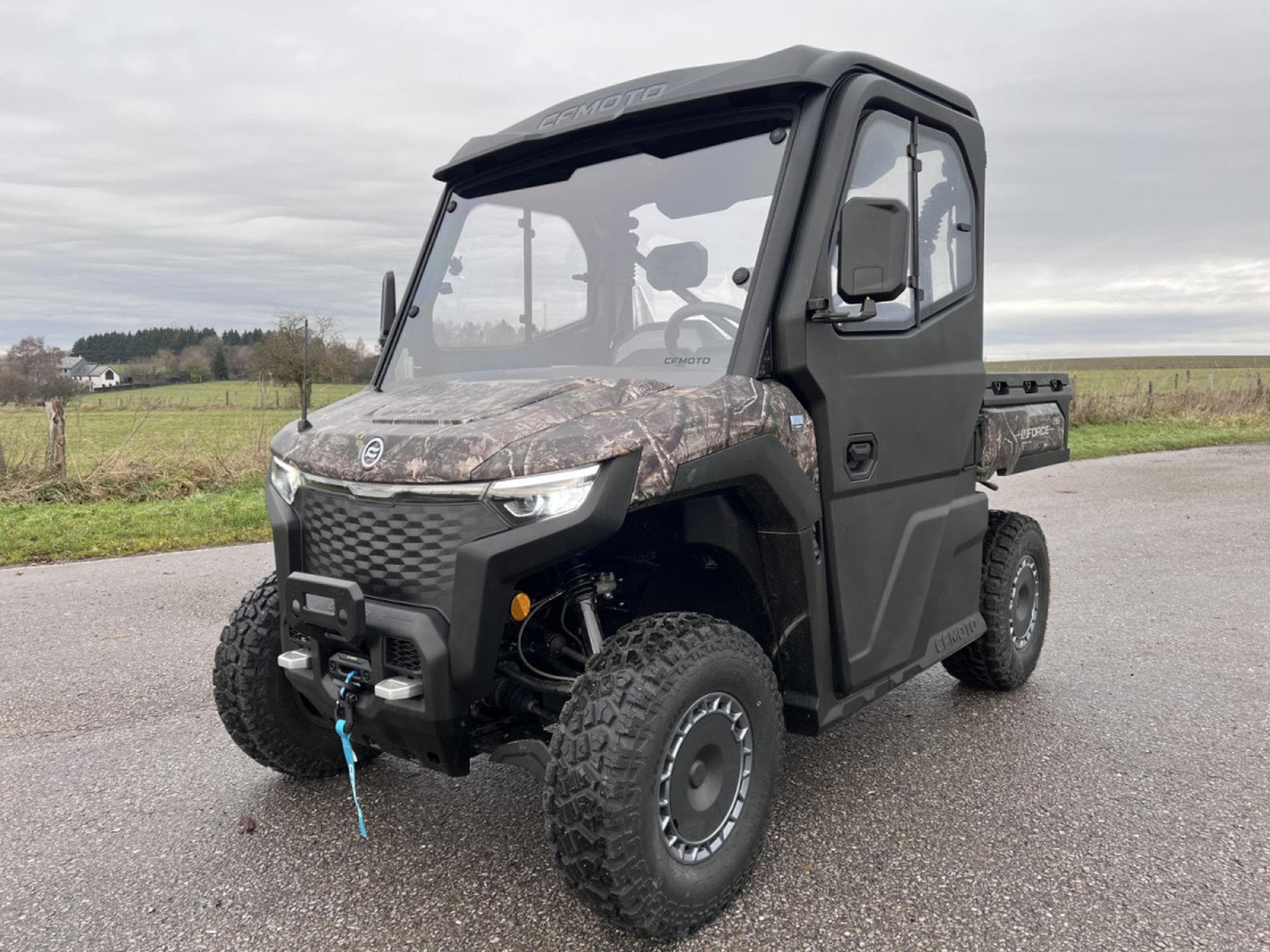CF Moto EV UForce 600 All Terrain T3 ABS Full cabine glass   60 km/h autonomie + 1 (2026) - Photo 2